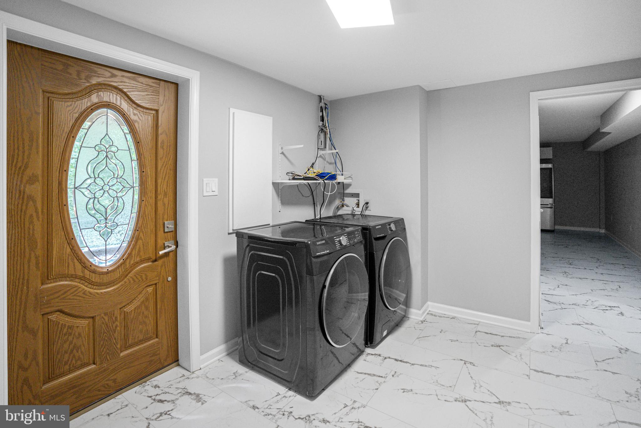 10 Seneca Ter