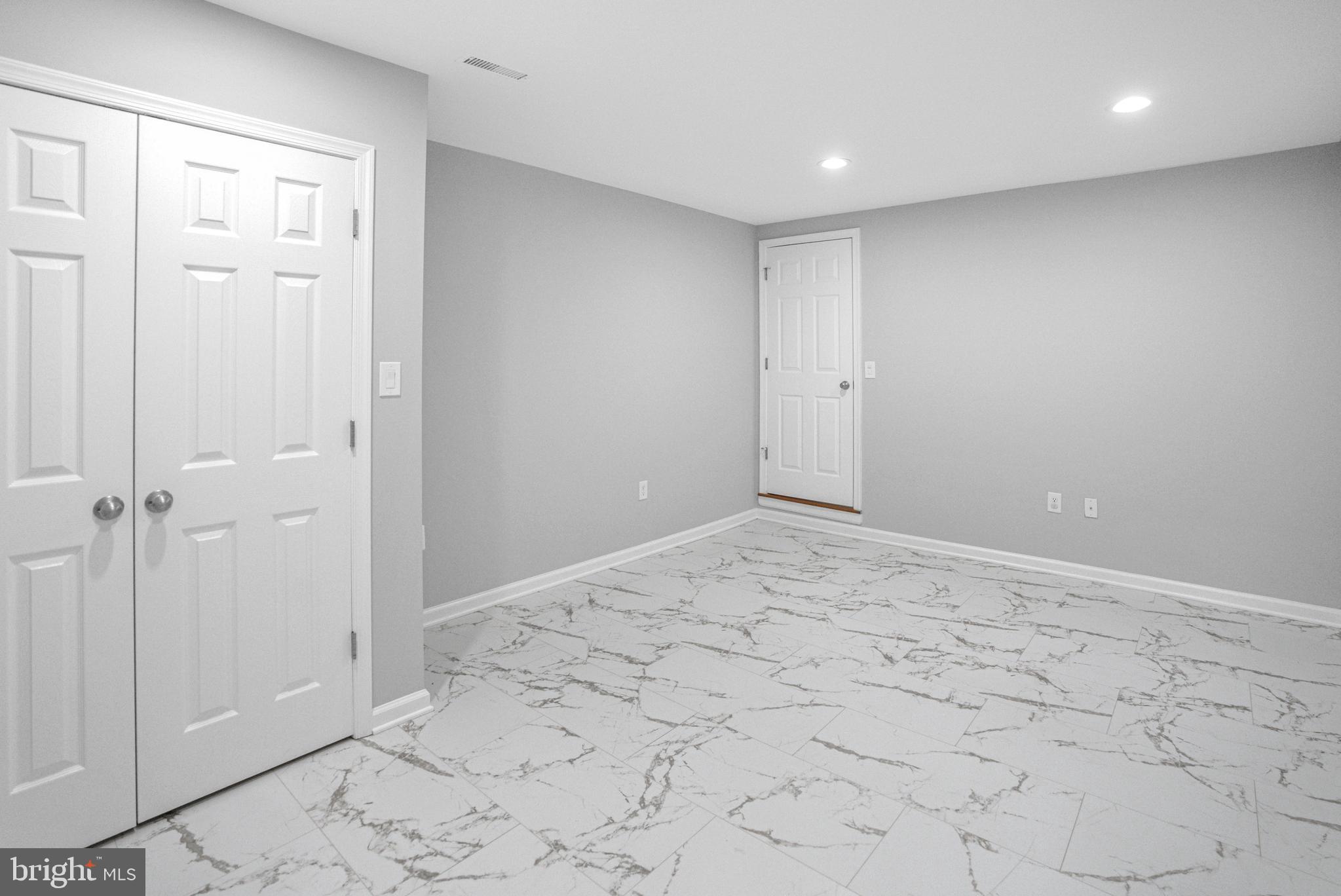 10 Seneca Ter