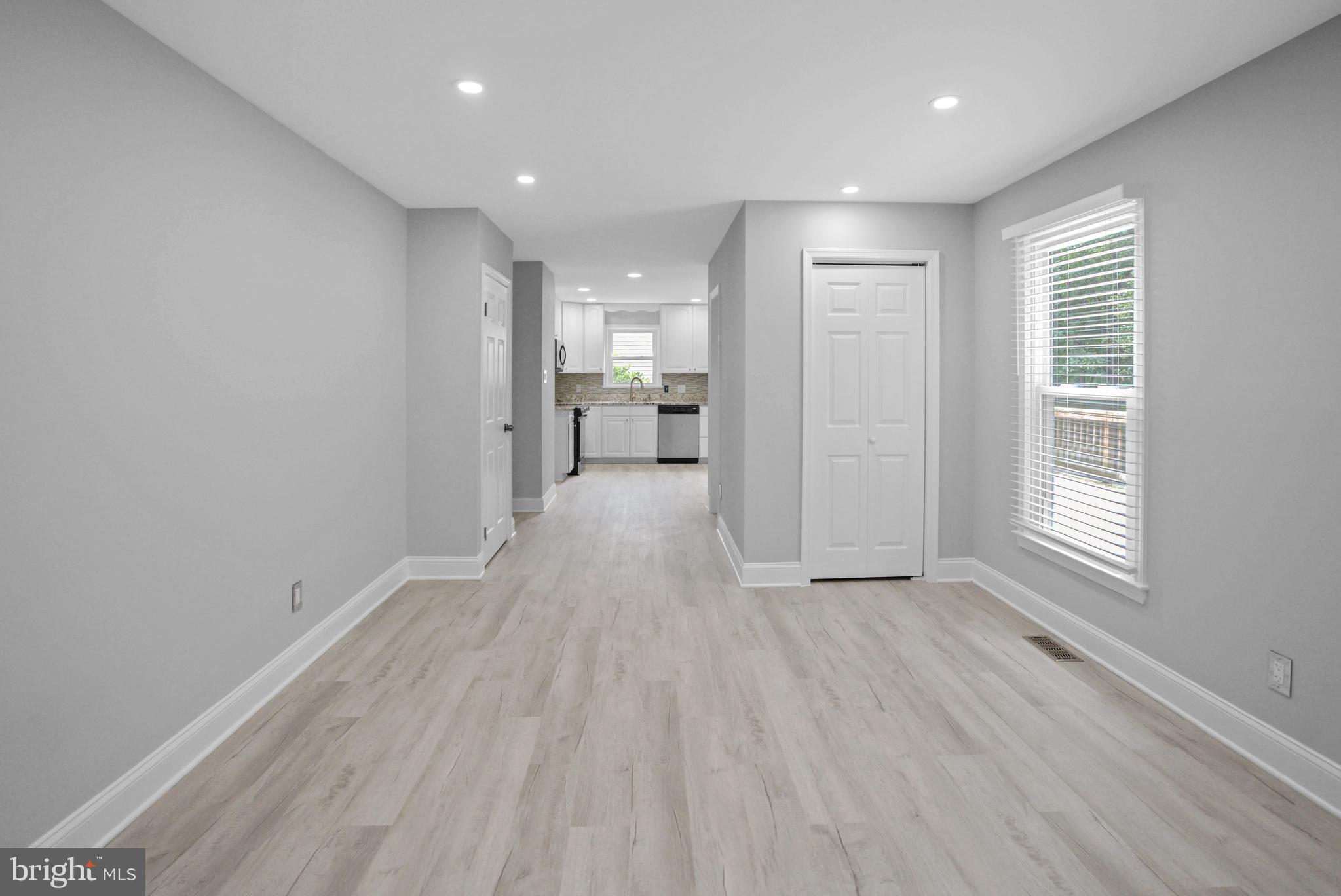 10 Seneca Ter