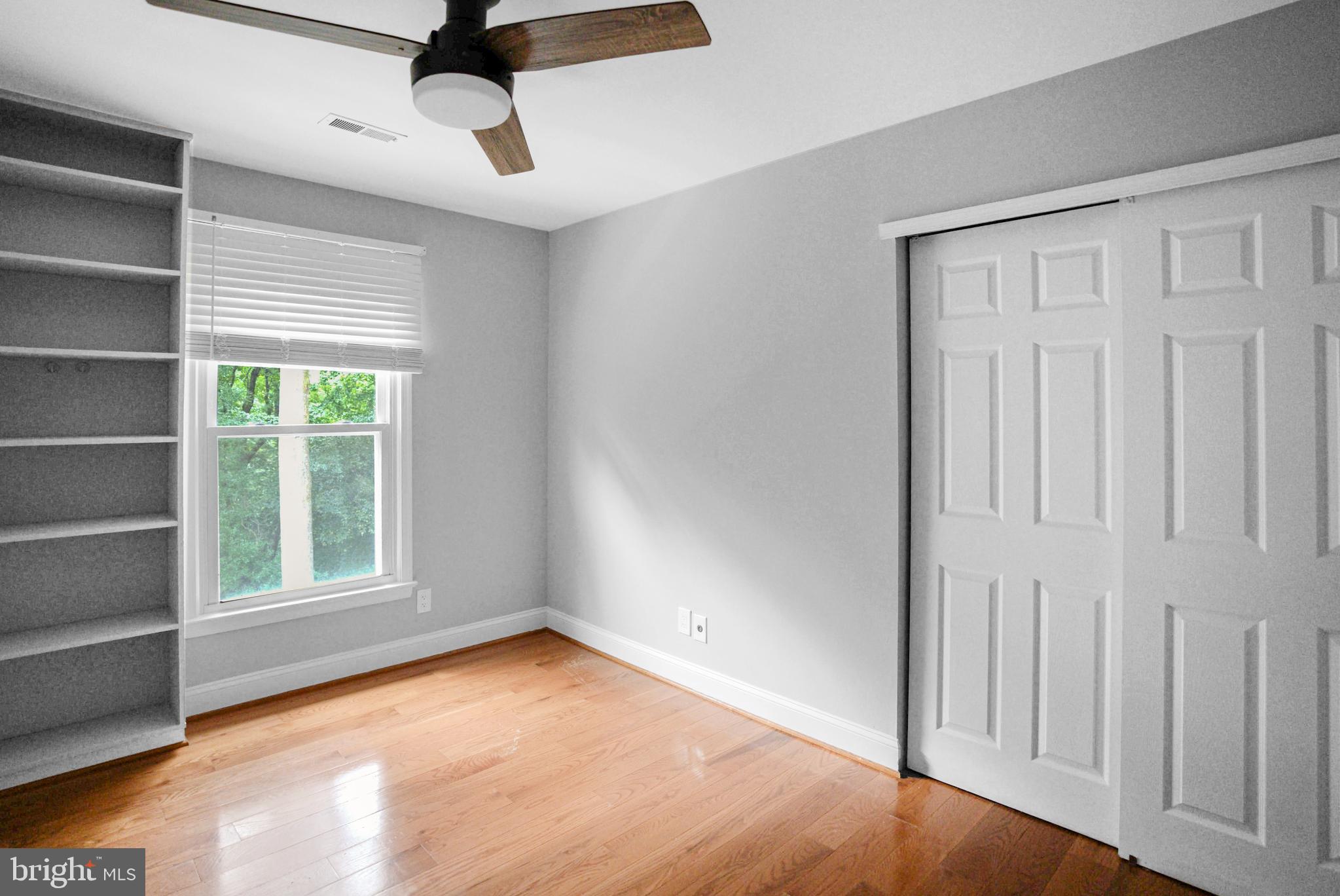 10 Seneca Ter