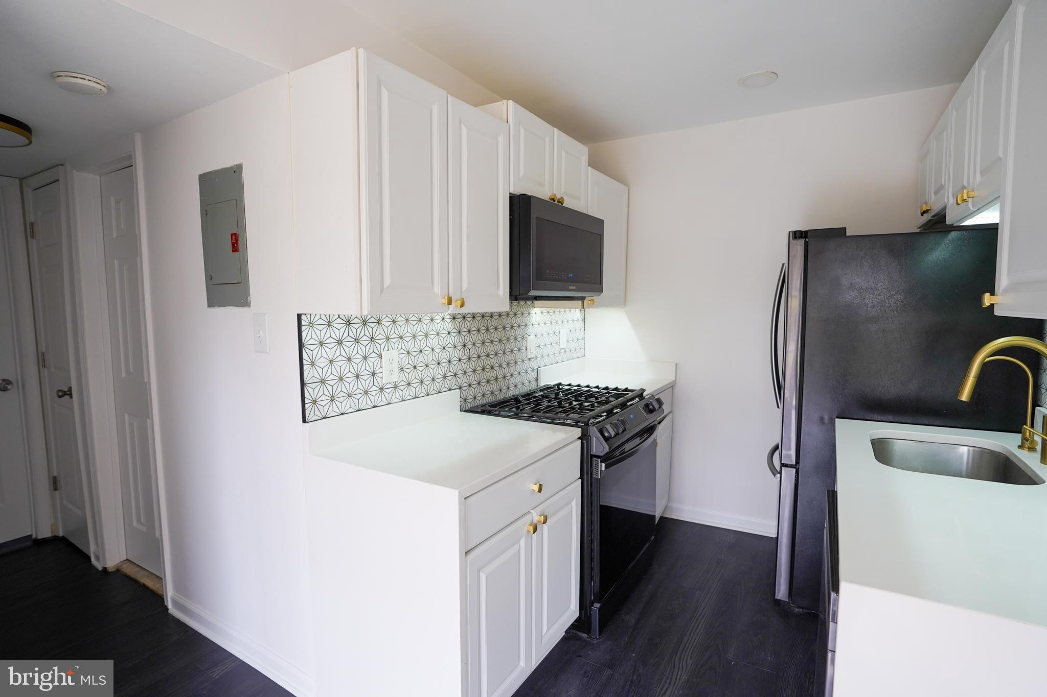 4927 Americana Dr #492