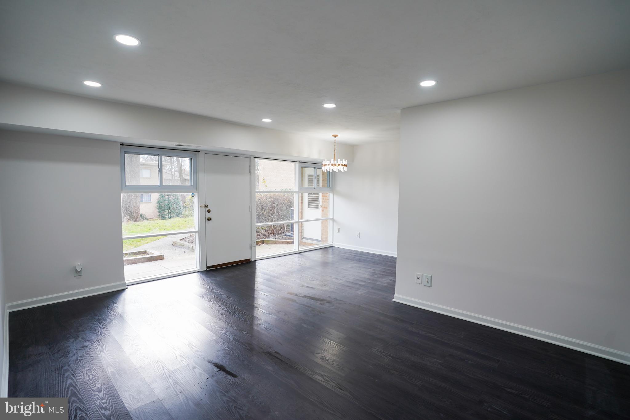 4927 Americana Dr #492