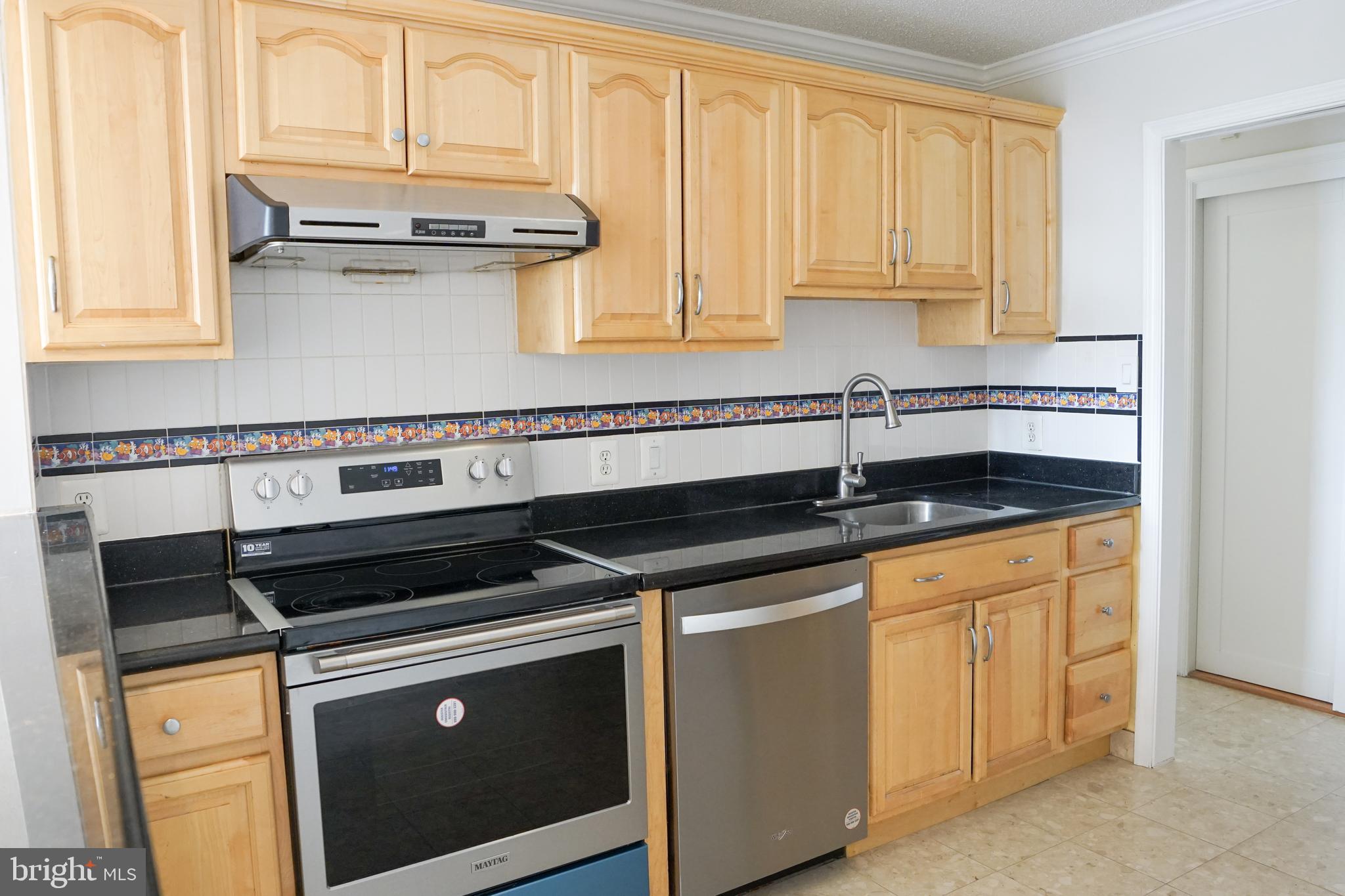 2300 PIMMIT DRIVE 815