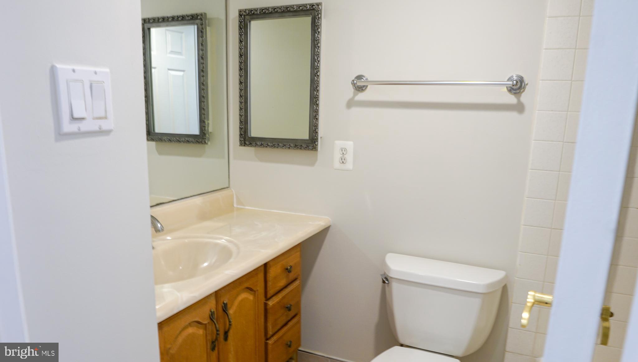 2300 PIMMIT DRIVE 815