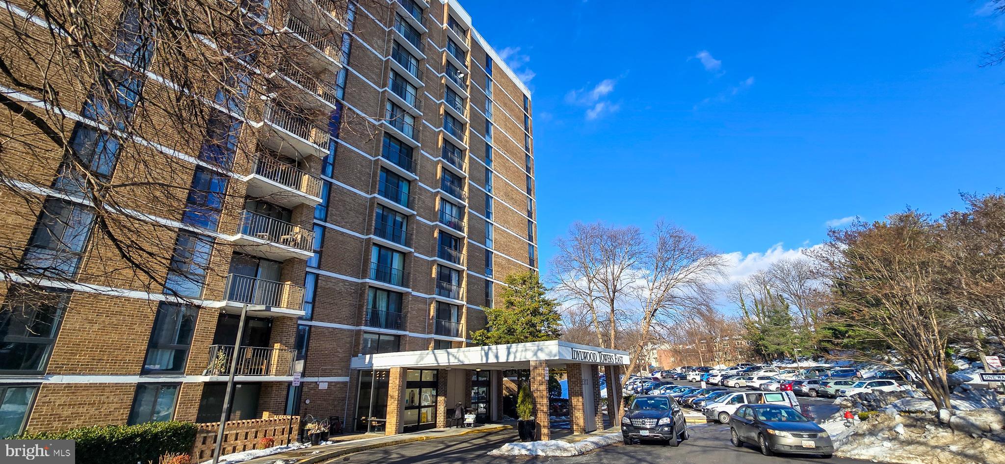 2300 PIMMIT DRIVE 815