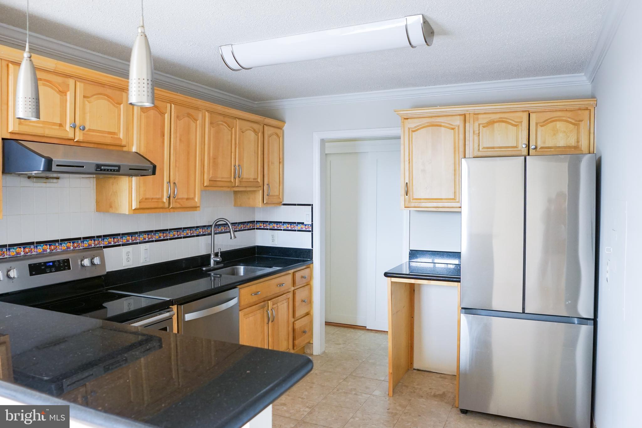 2300 PIMMIT DRIVE 815