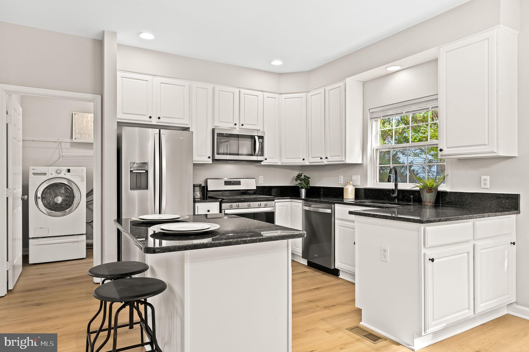 201 Jennings Ct SE