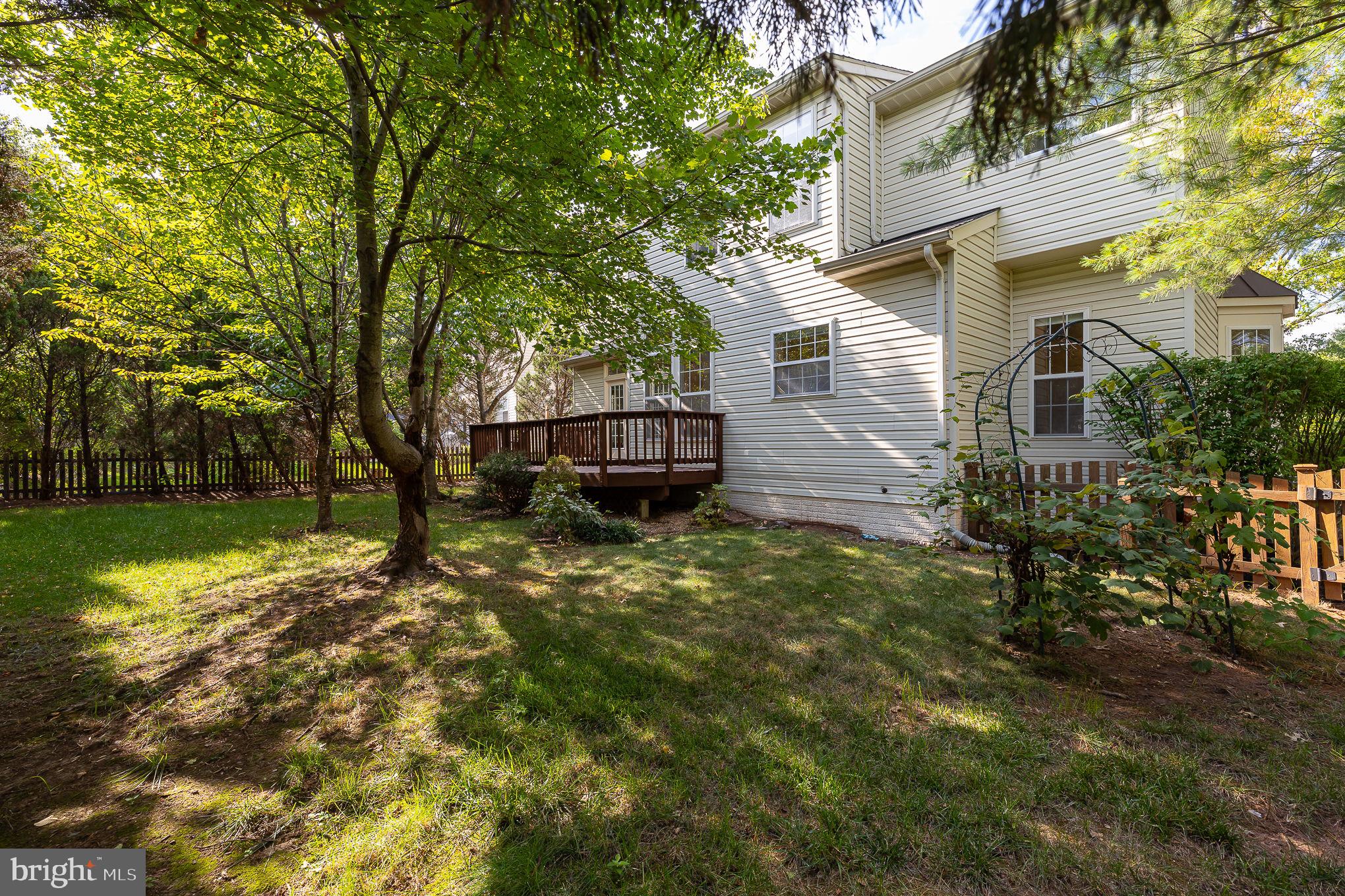 201 Jennings Ct SE