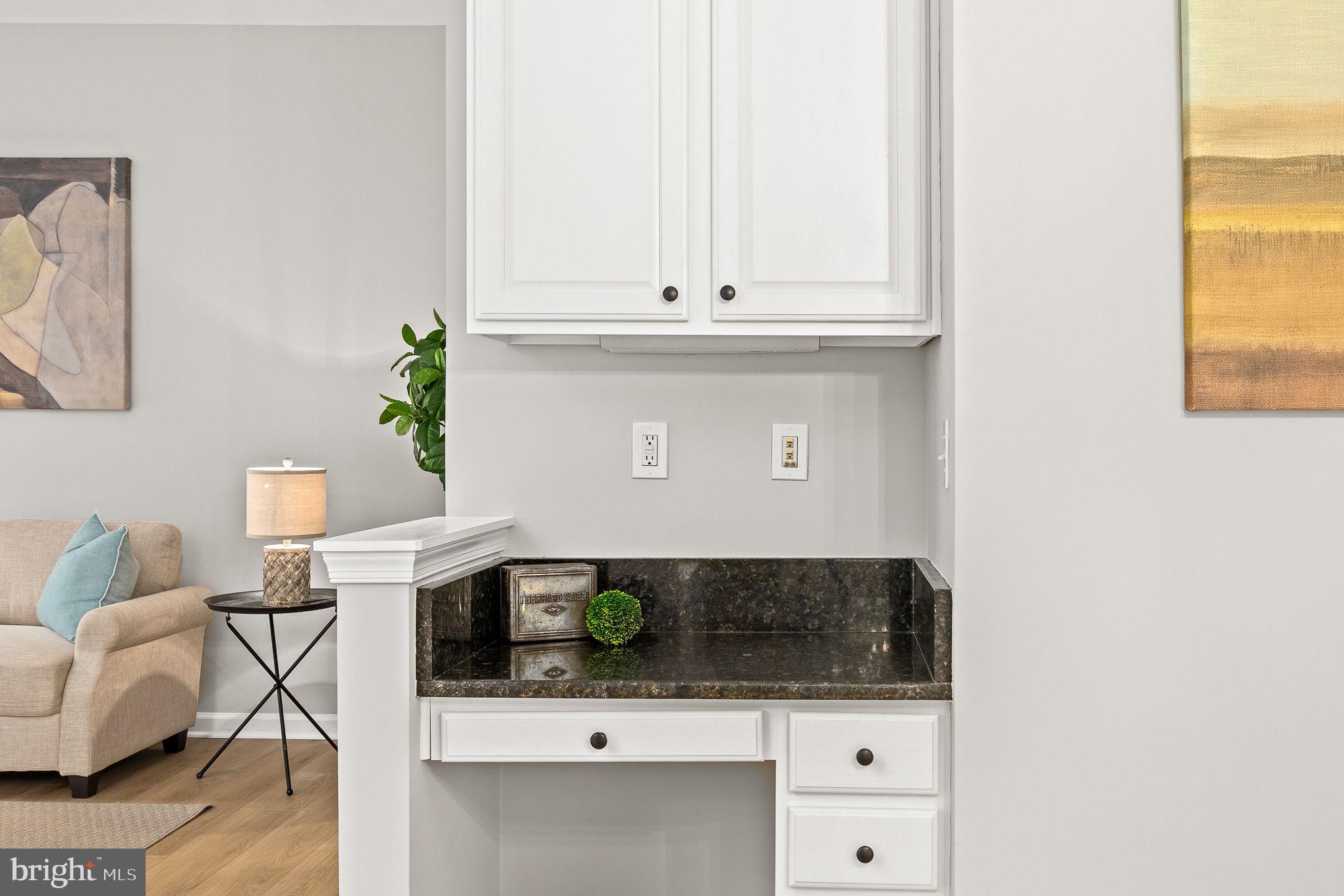 201 Jennings Ct SE