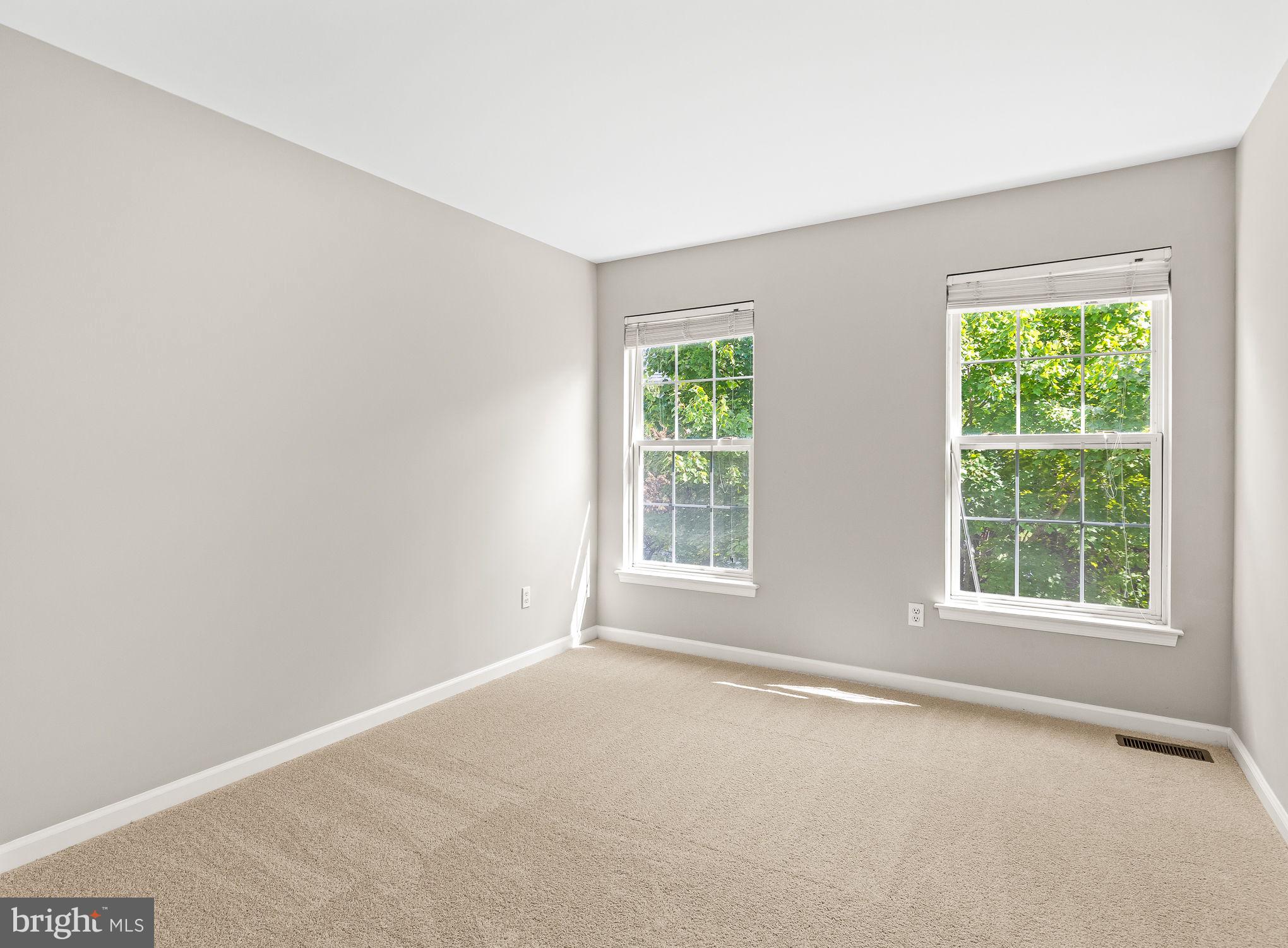 201 Jennings Ct SE