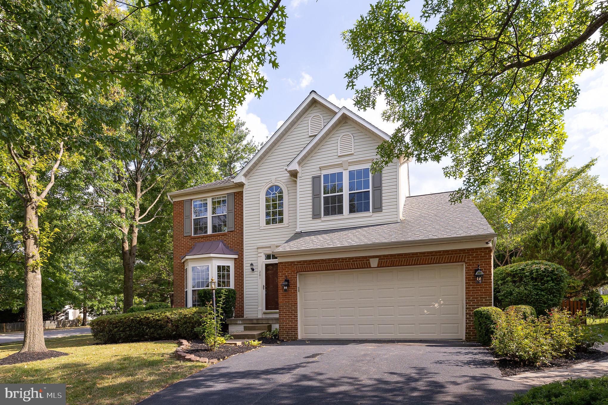 201 Jennings Ct SE