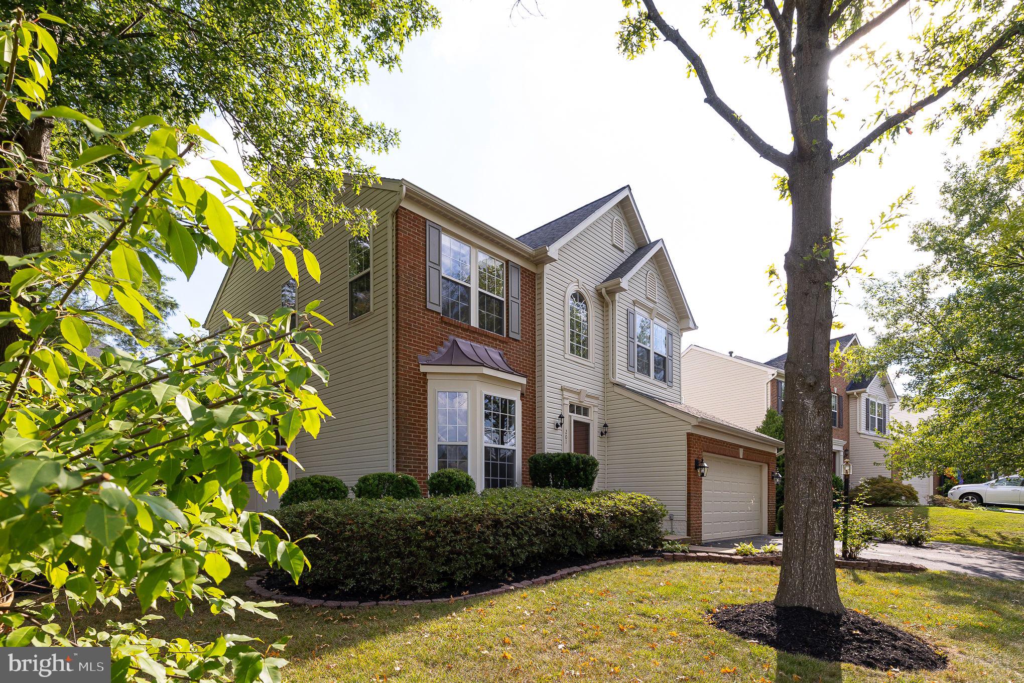 201 Jennings Ct SE