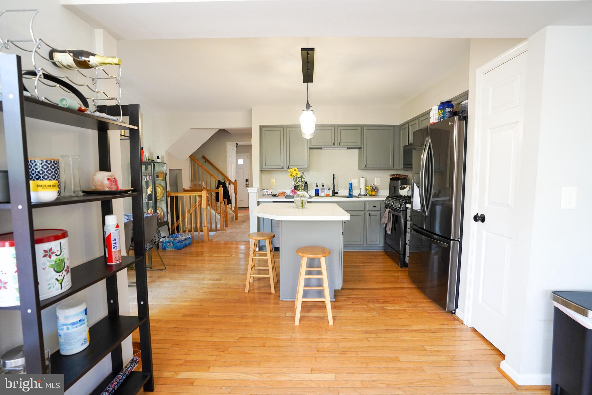 152 Shirley Sq SE