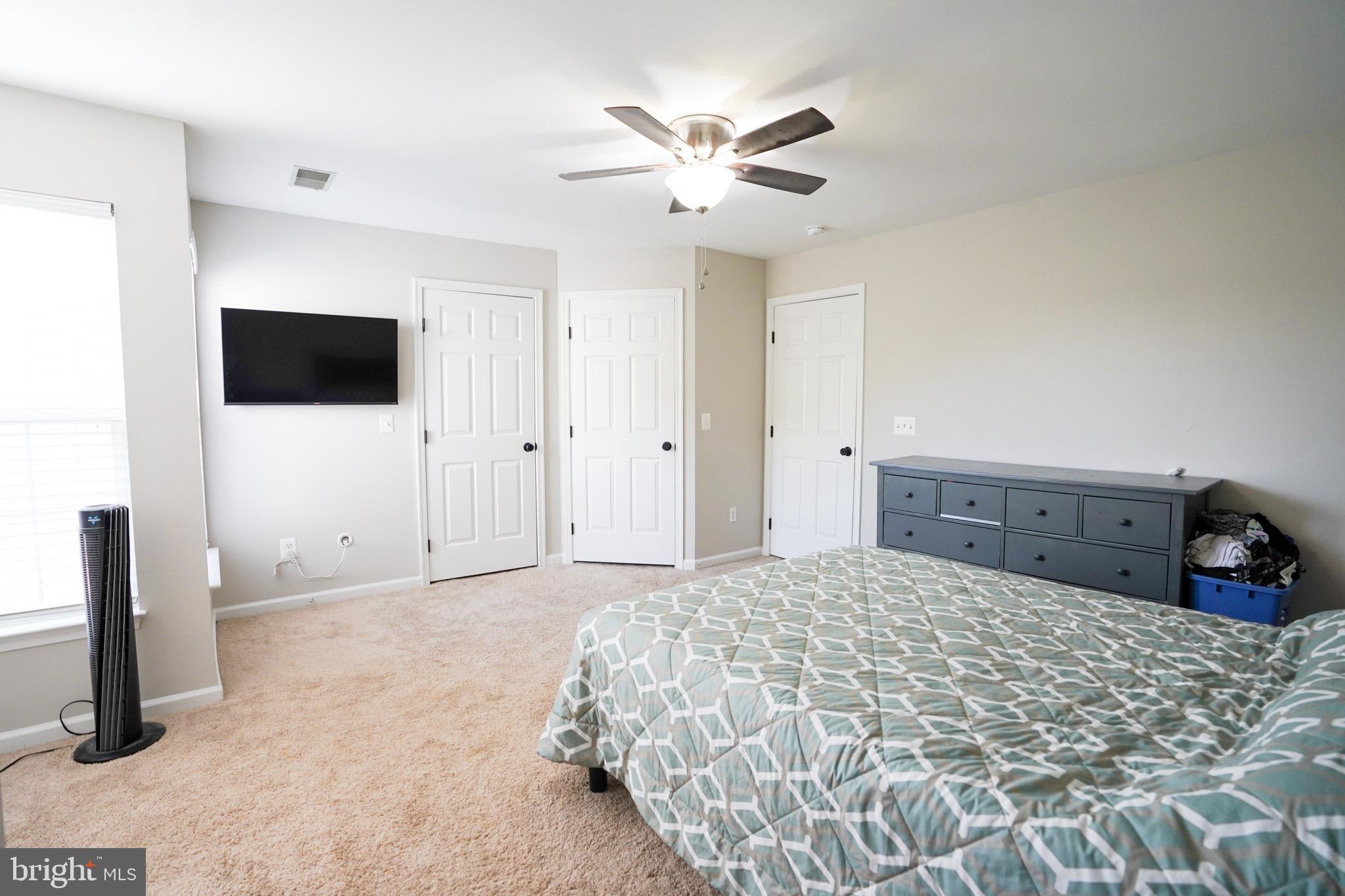 152 Shirley Sq SE