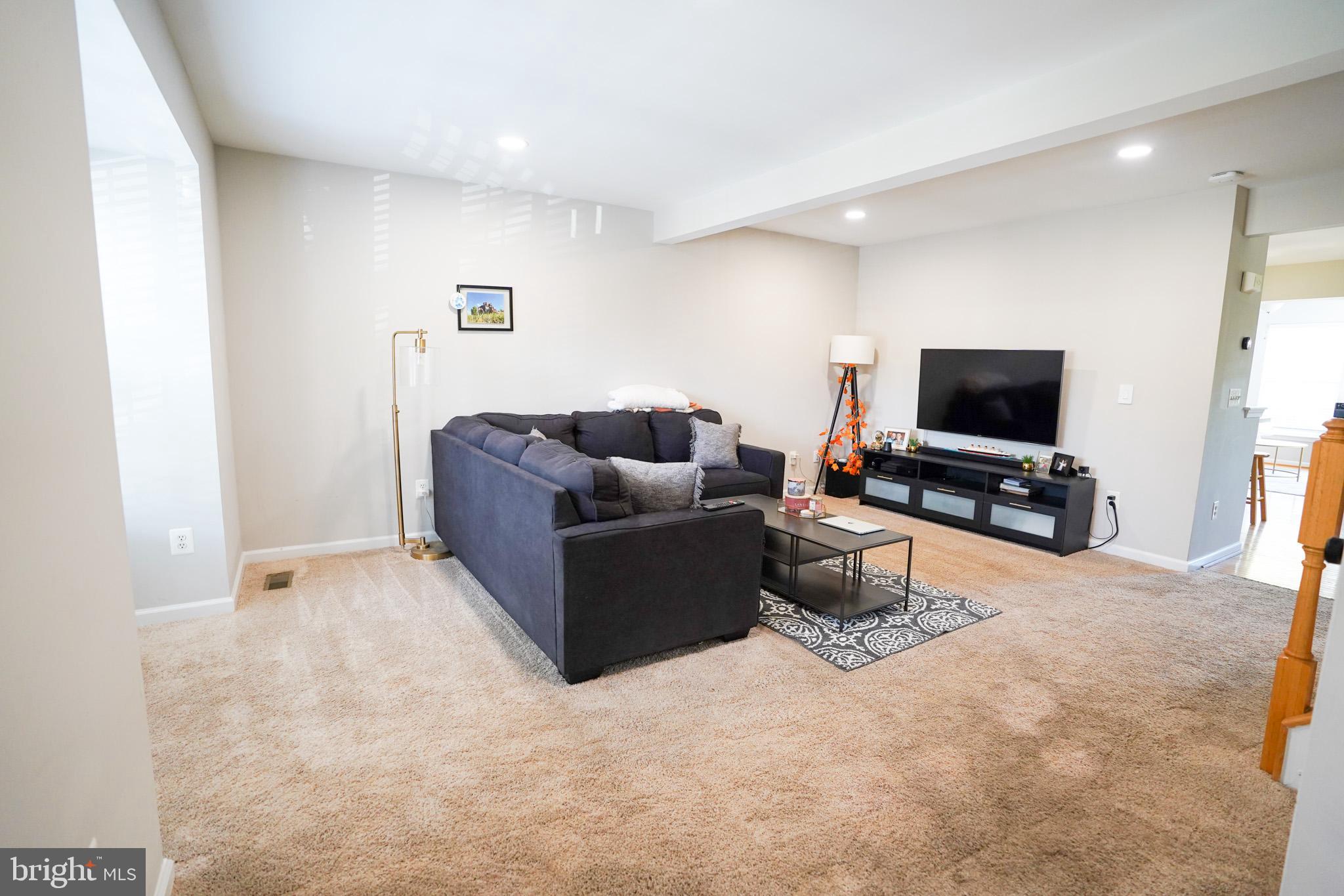 152 Shirley Sq SE