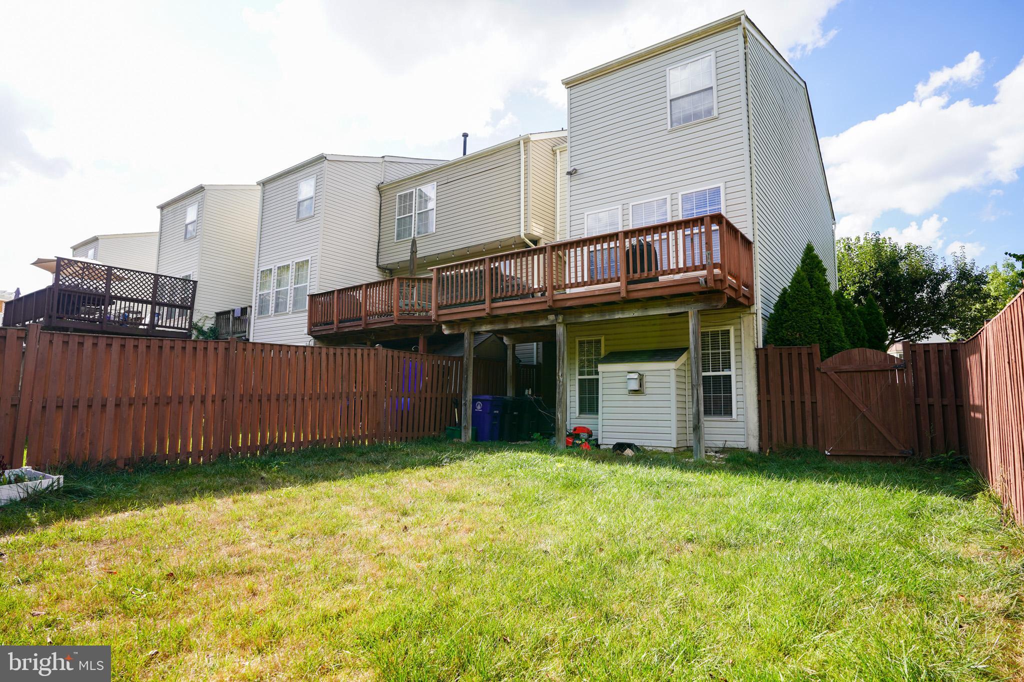 152 Shirley Sq SE