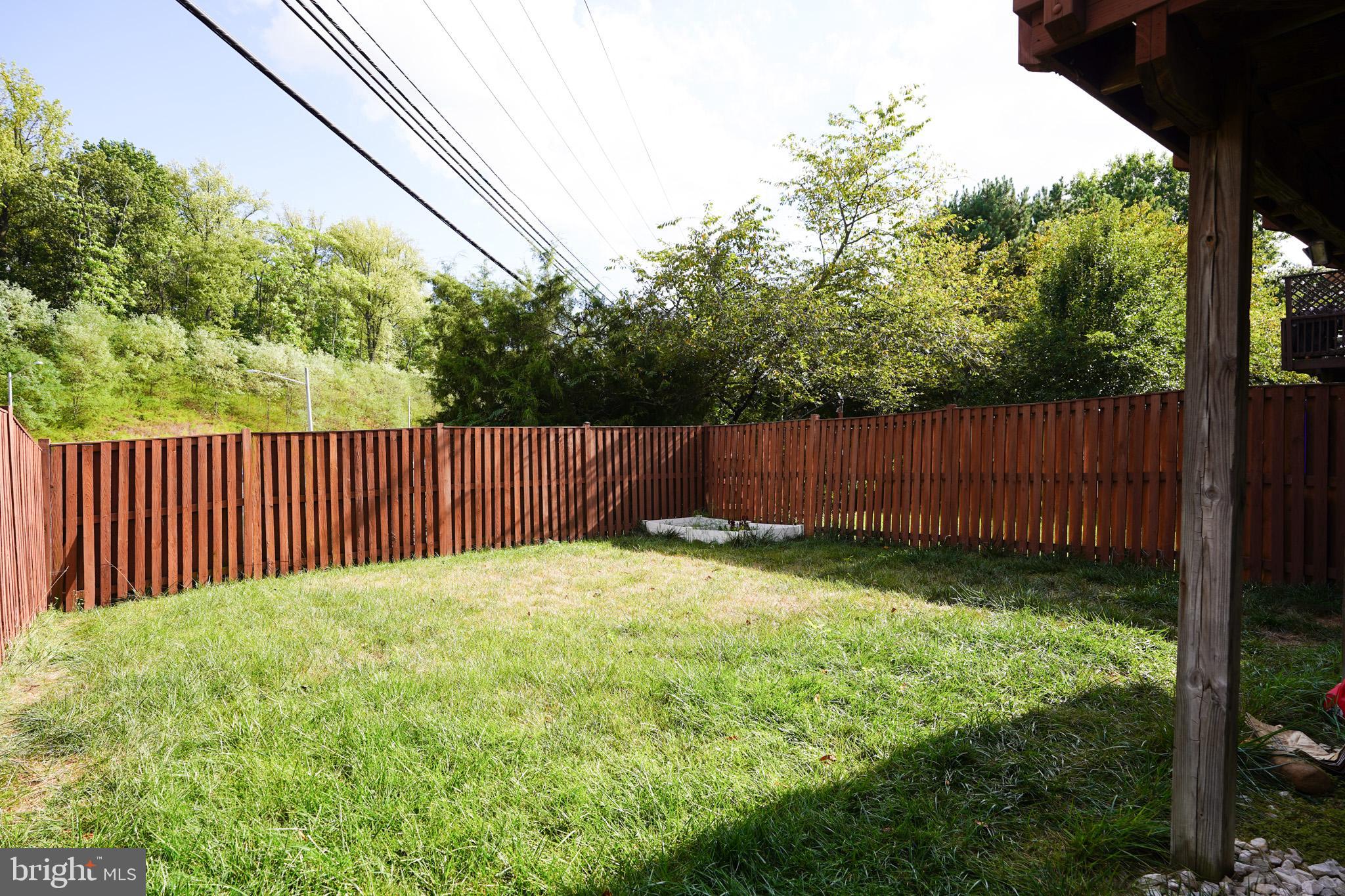 152 Shirley Sq SE