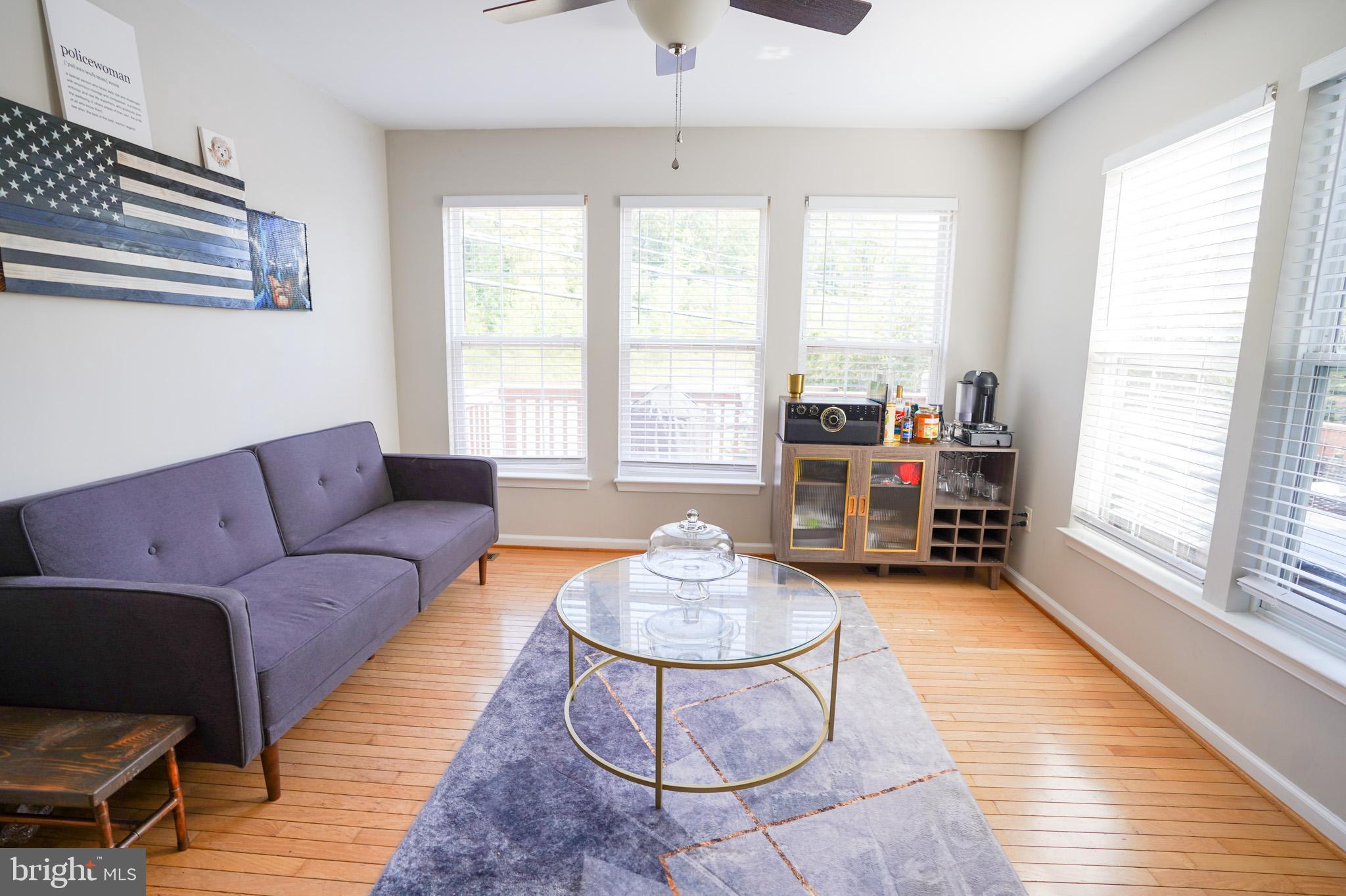 152 Shirley Sq SE