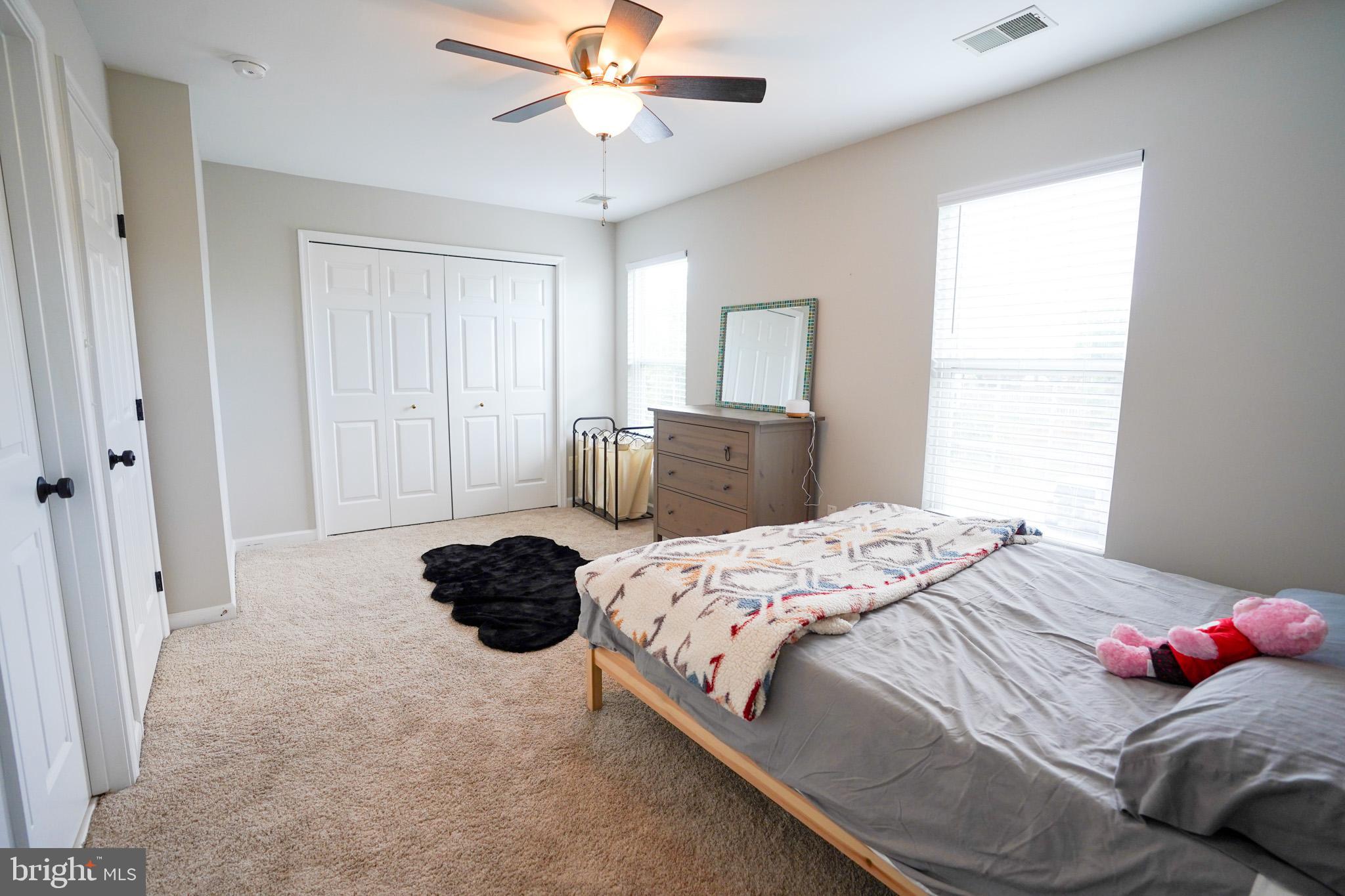 152 Shirley Sq SE