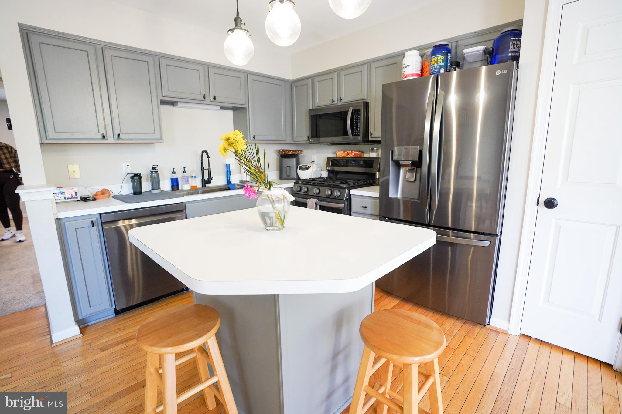 152 Shirley Sq SE