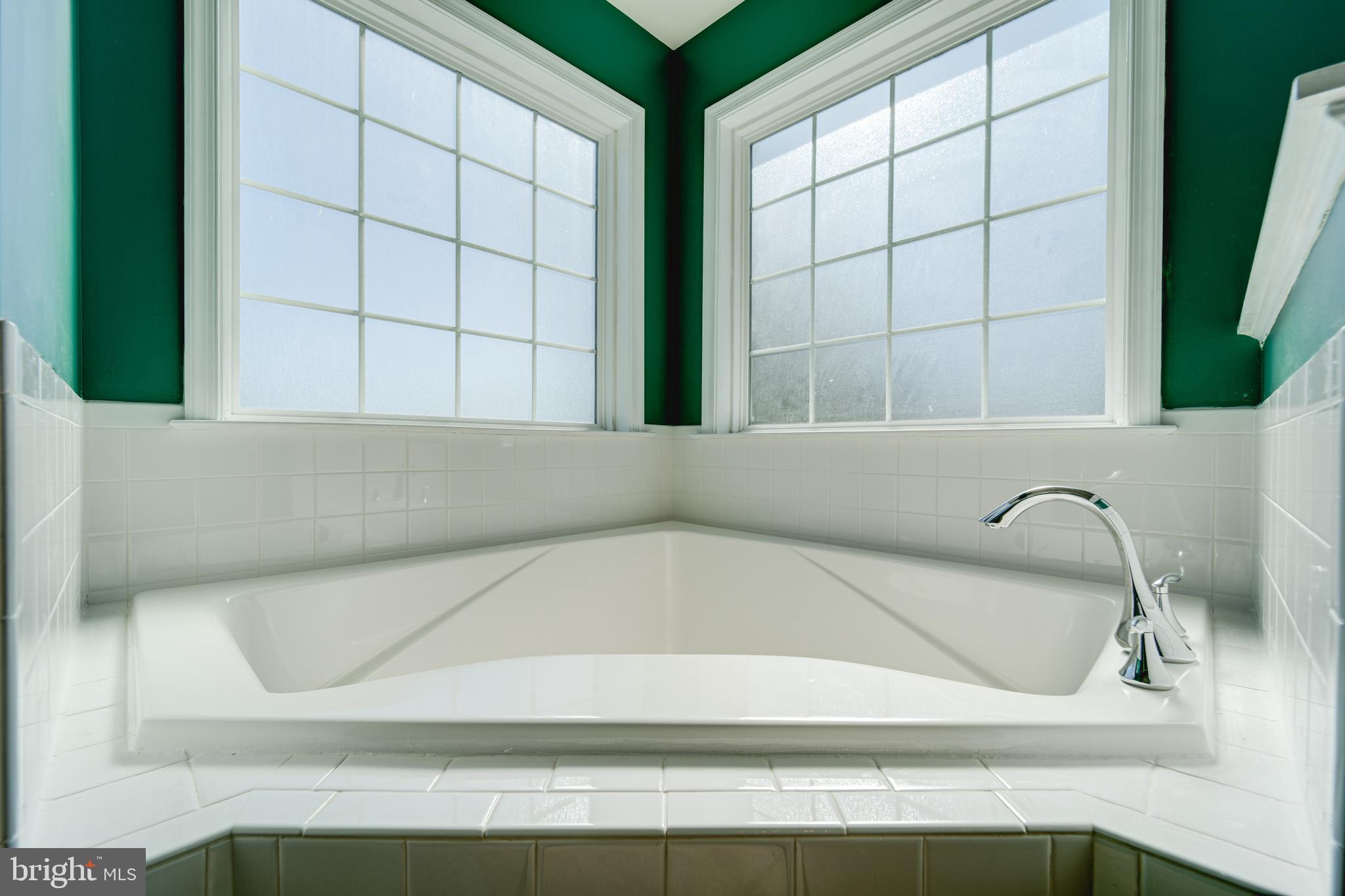 2076 Mourning Dove Dr