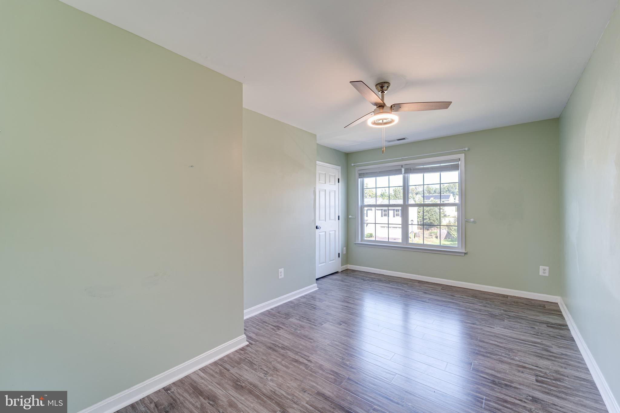 2076 Mourning Dove Dr