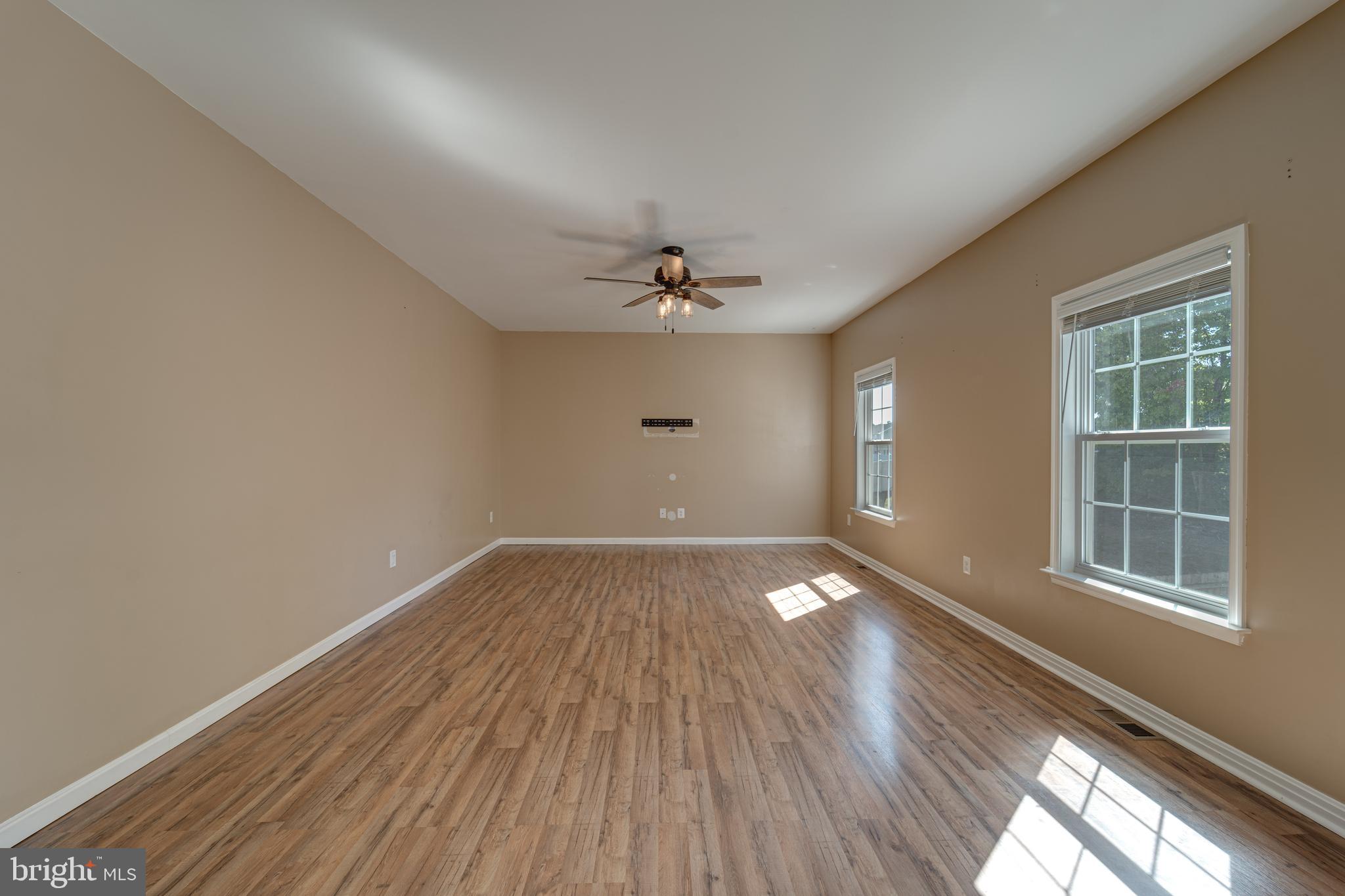 2076 Mourning Dove Dr