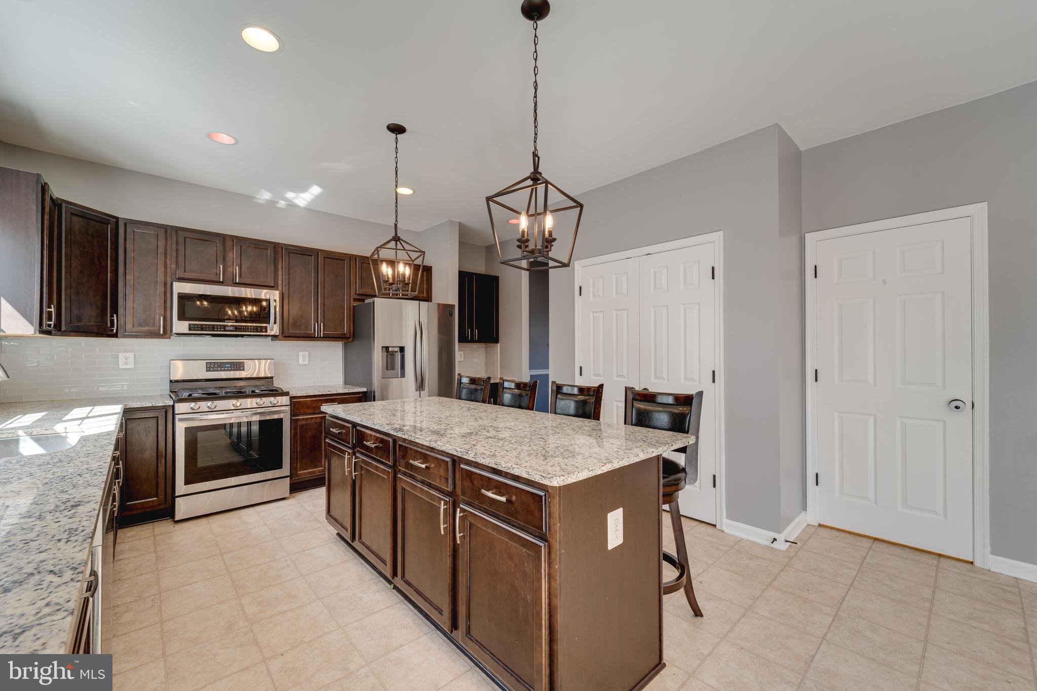 2076 Mourning Dove Dr