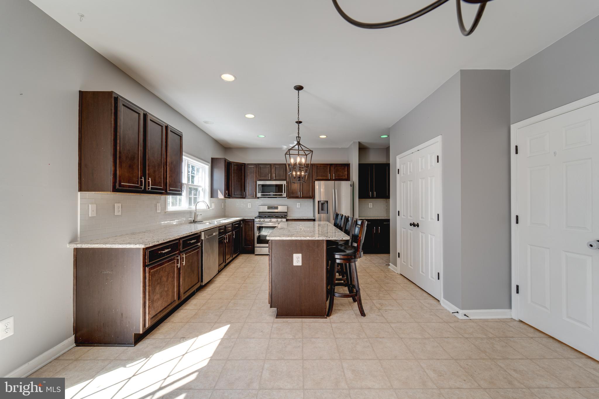 2076 Mourning Dove Dr