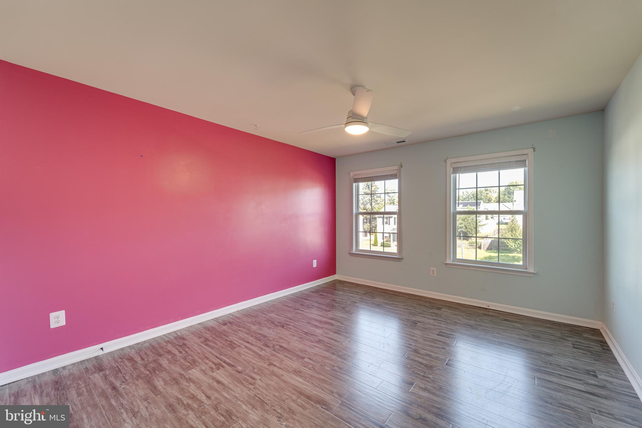 2076 Mourning Dove Dr