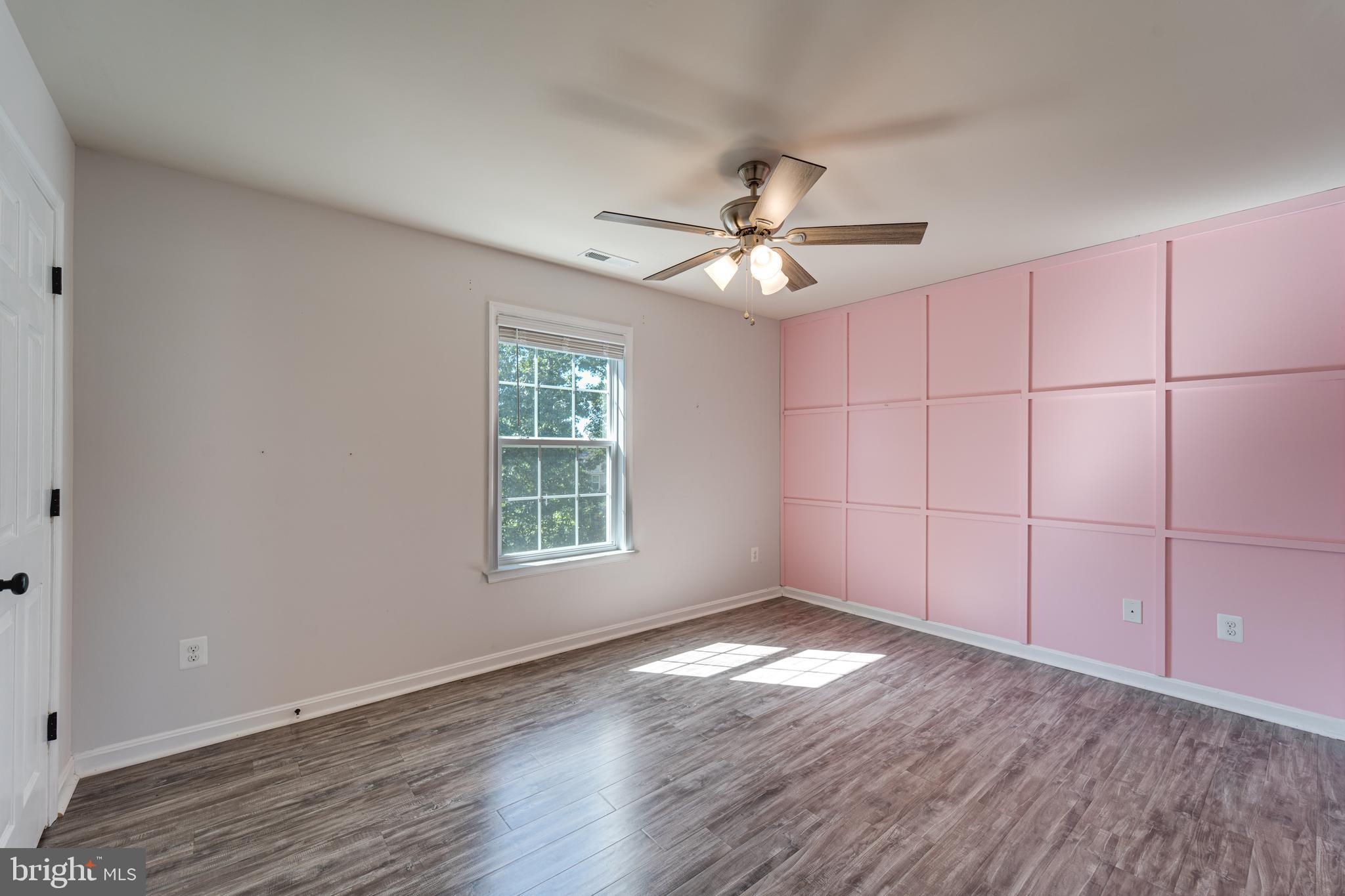 2076 Mourning Dove Dr