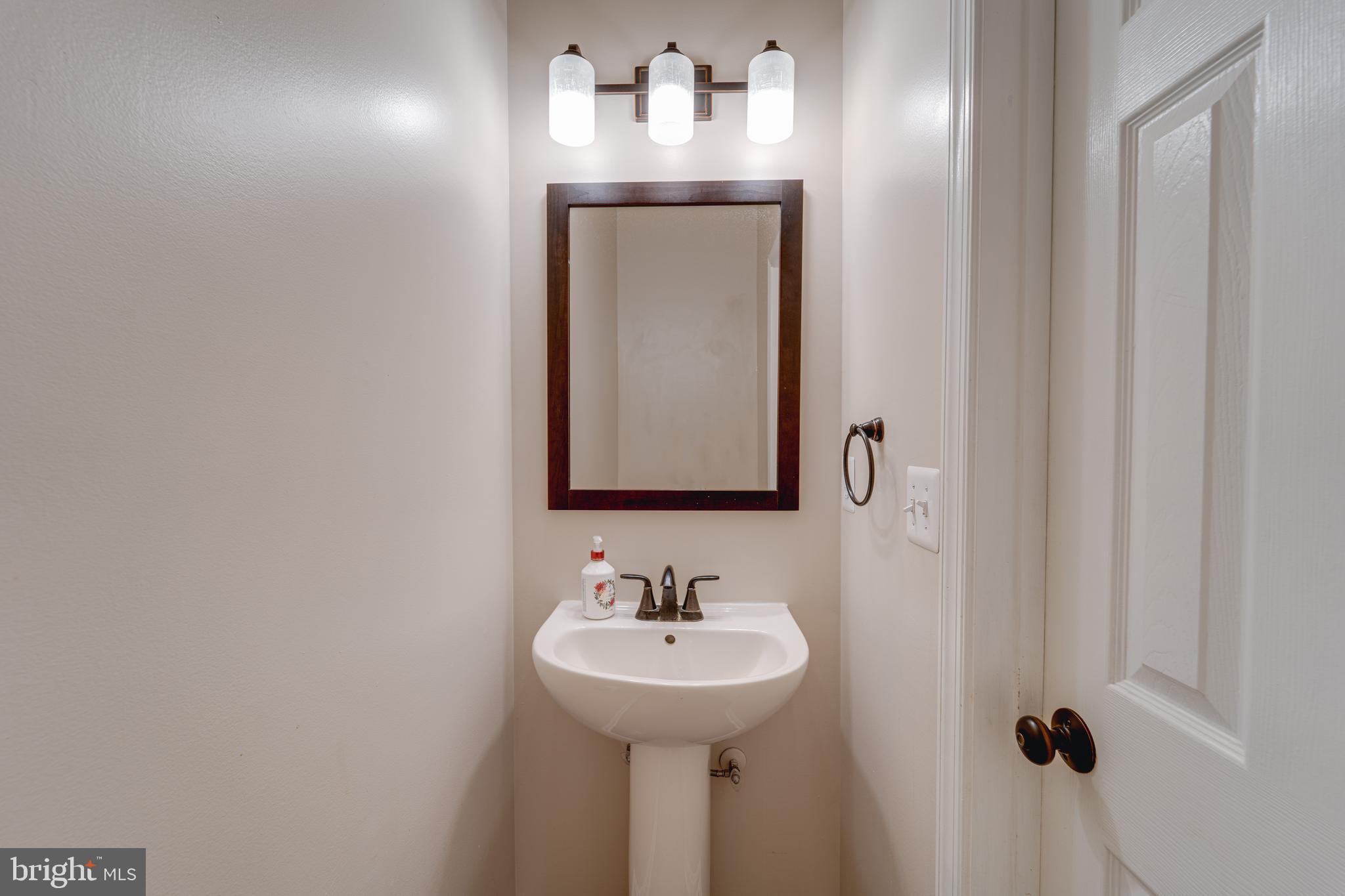 2076 Mourning Dove Dr