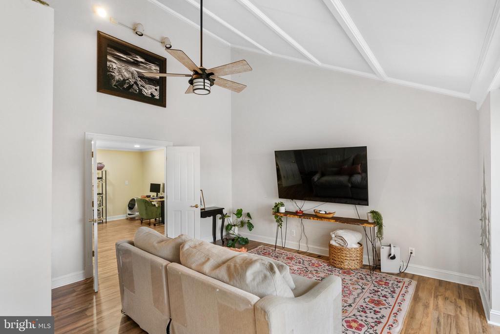 10114 Fairview Rd
