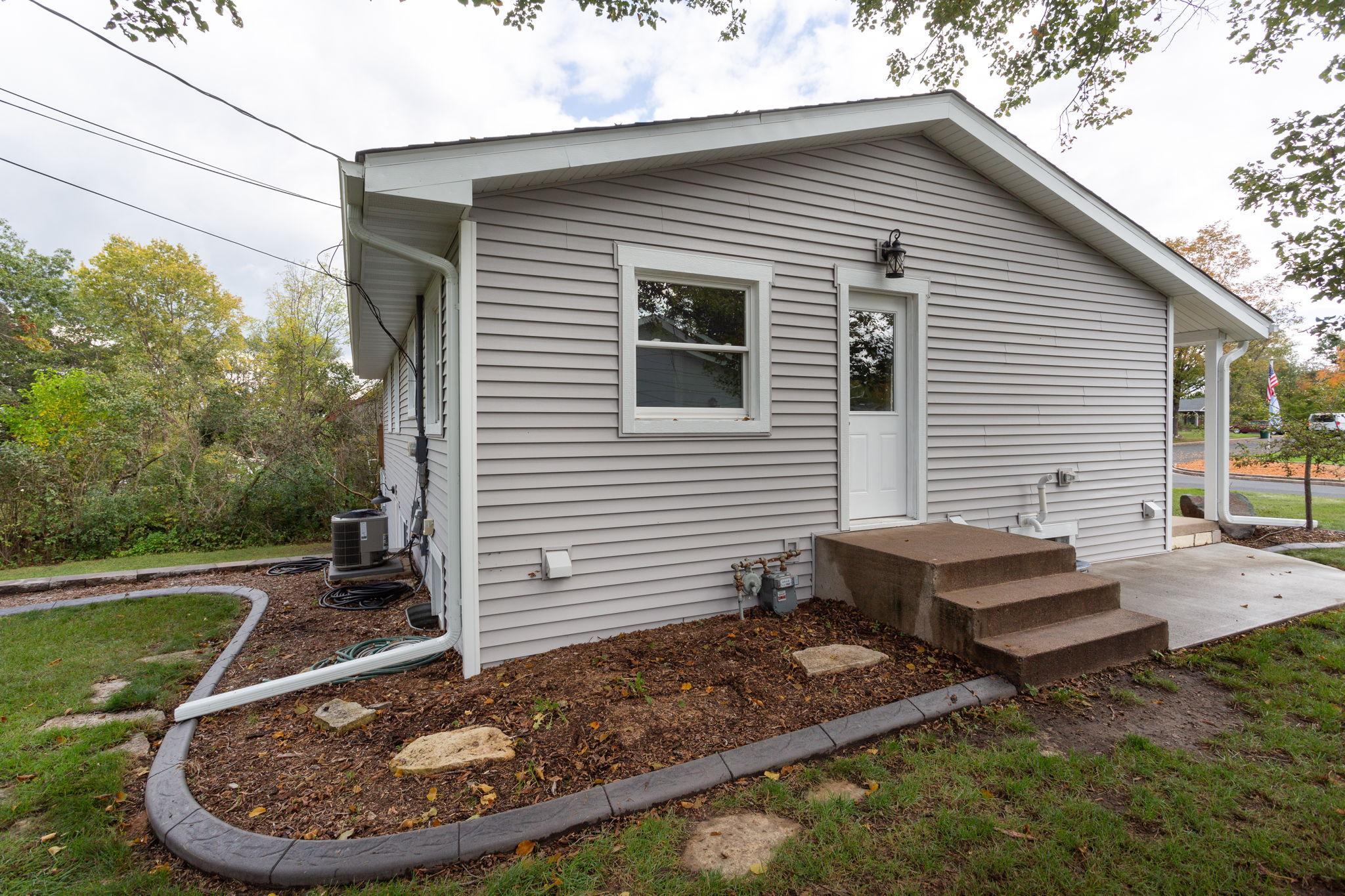 1115 Saint Croix Street N