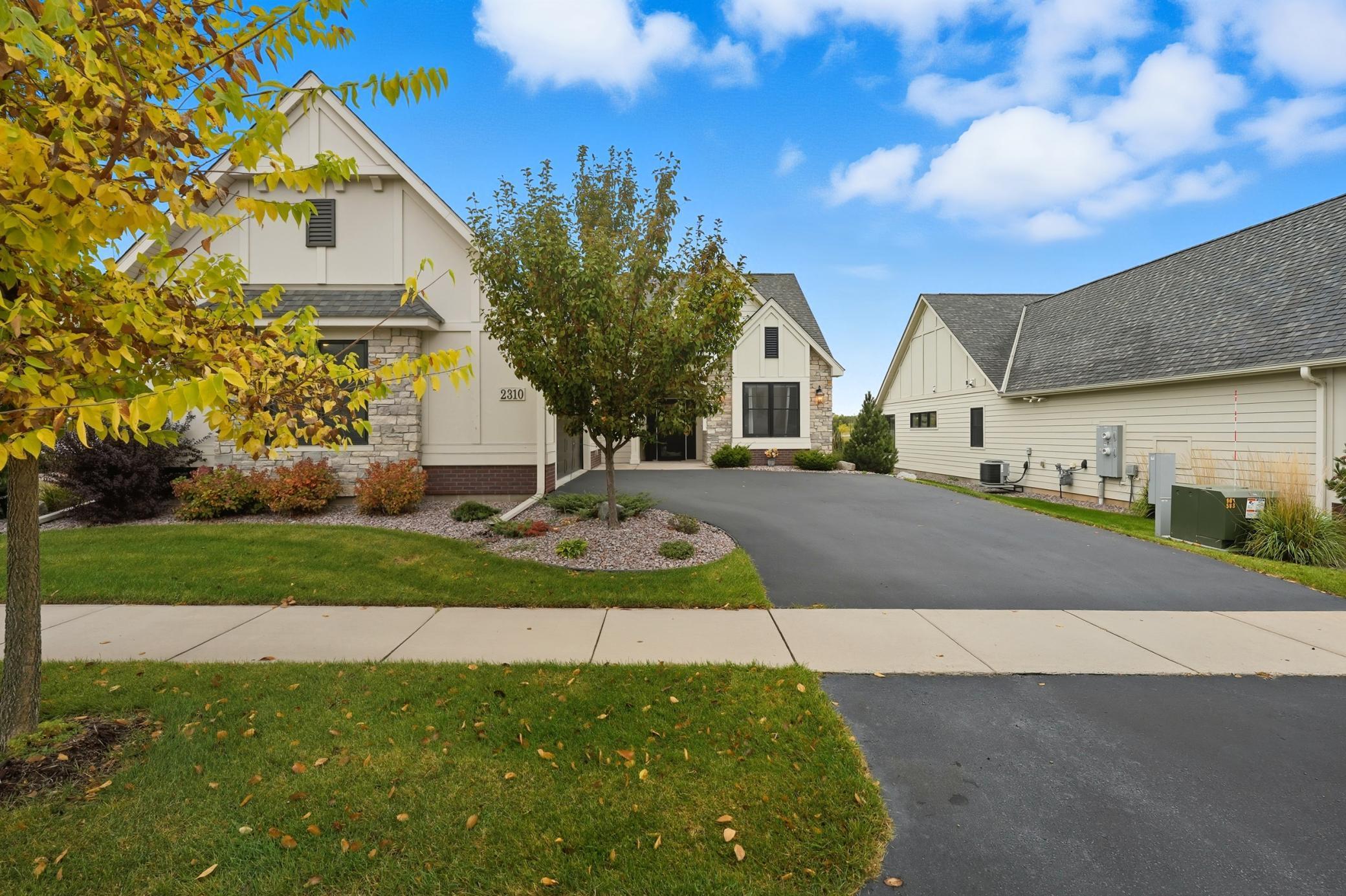 2310 Simply Living Lane