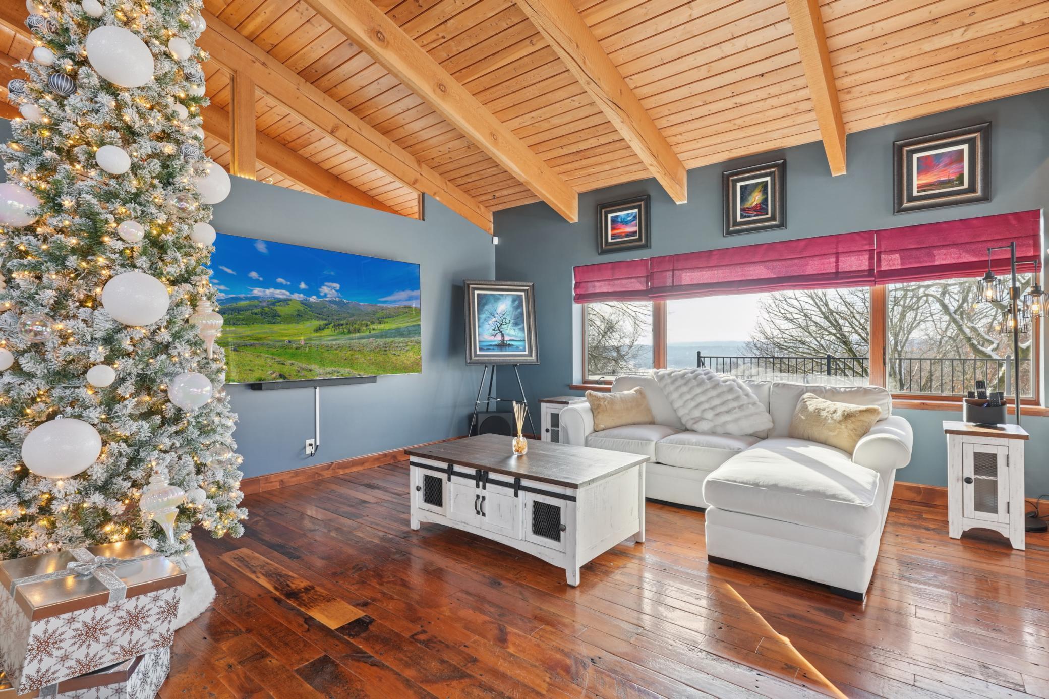 227 Rivercrest Drive