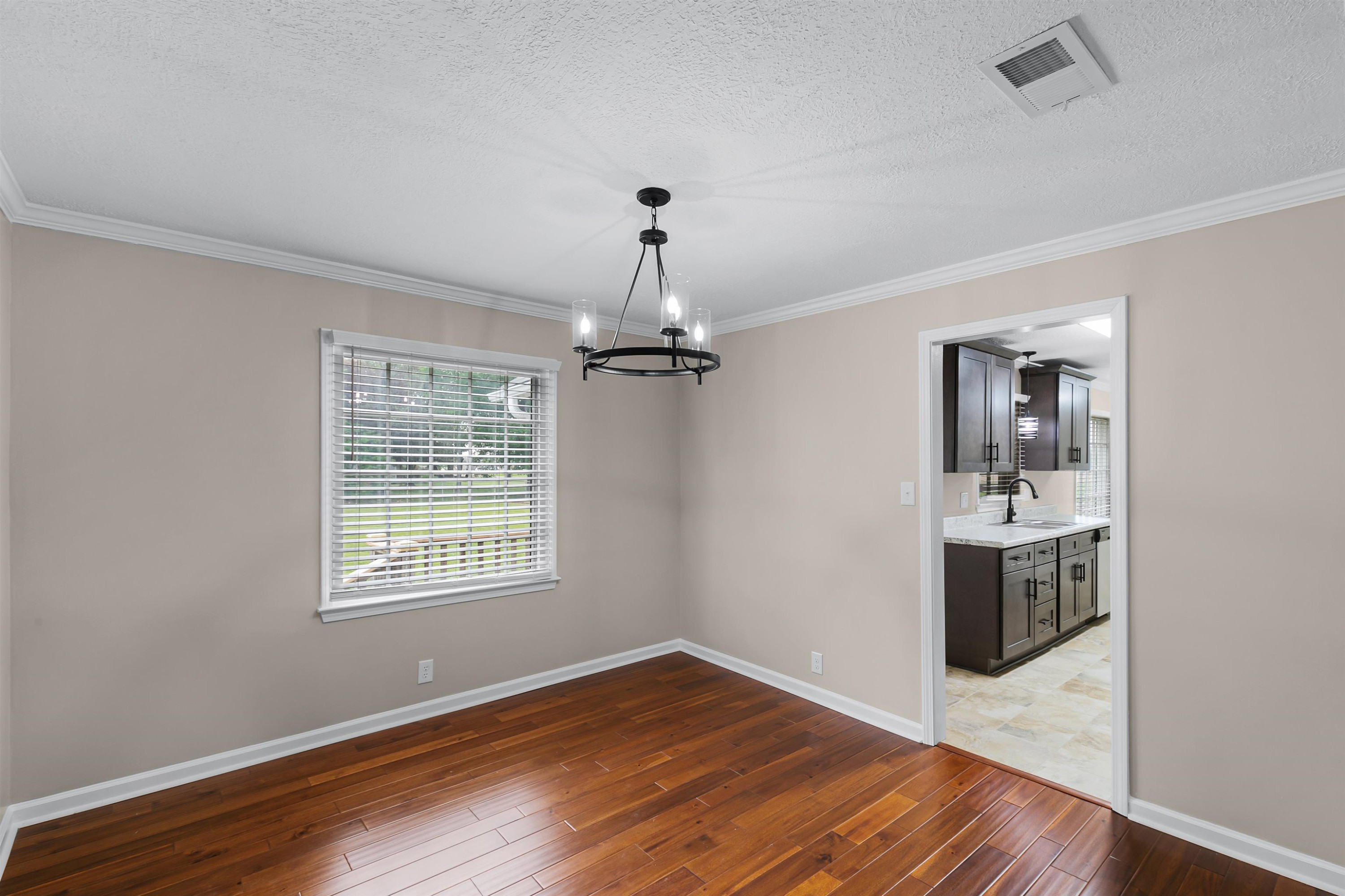 11 Dreamland Place
