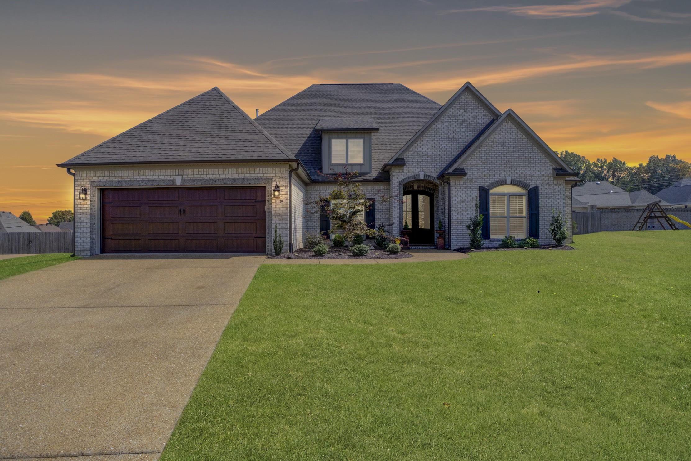 29 Scenic Lake Cove