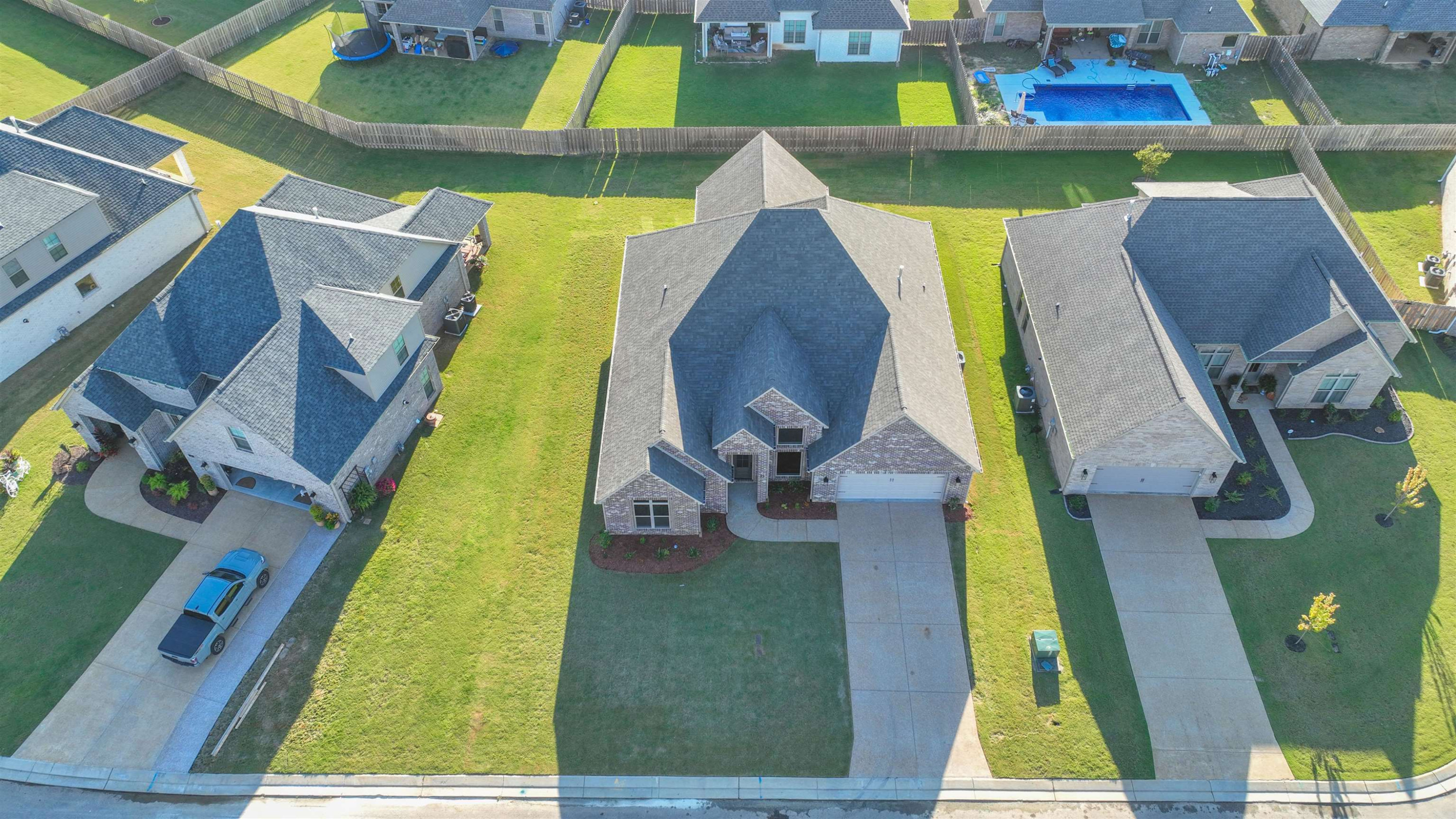 33 Noah Cove