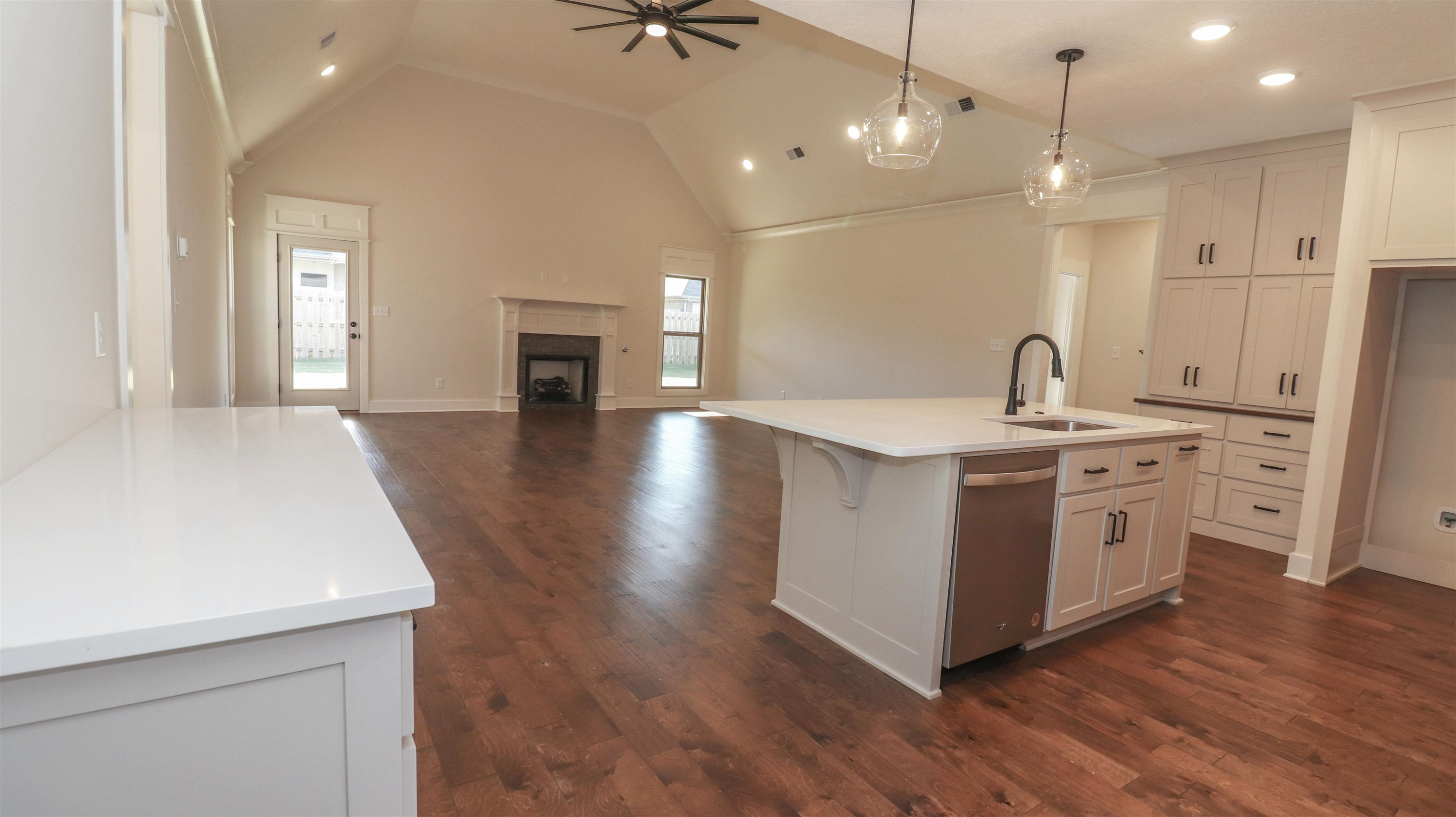 33 Noah Cove
