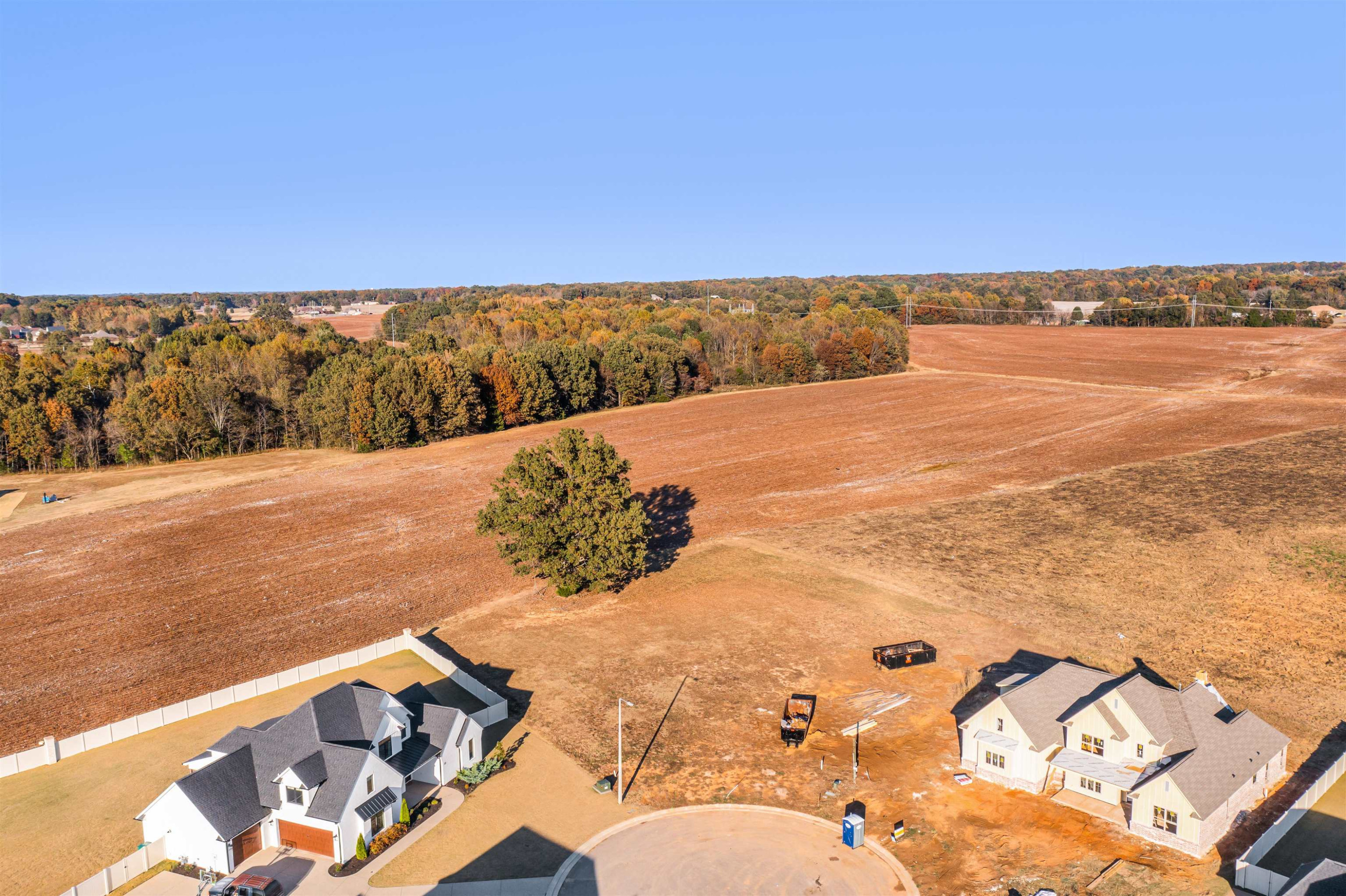 137 Crossbrook Cove