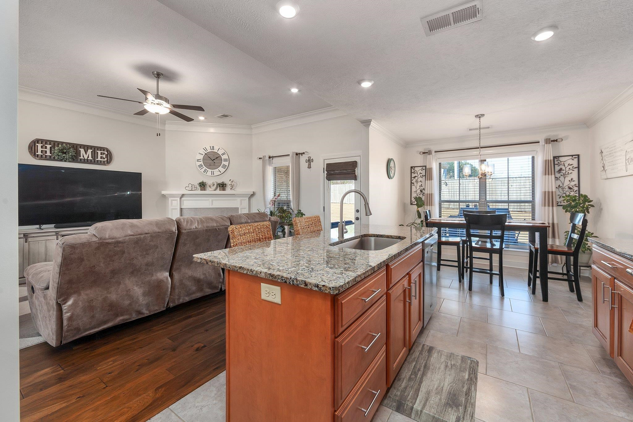 71 Hemingway Cove