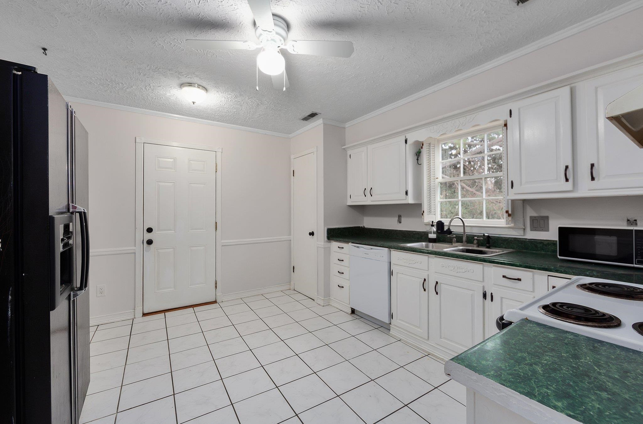 216 Hermitage Place