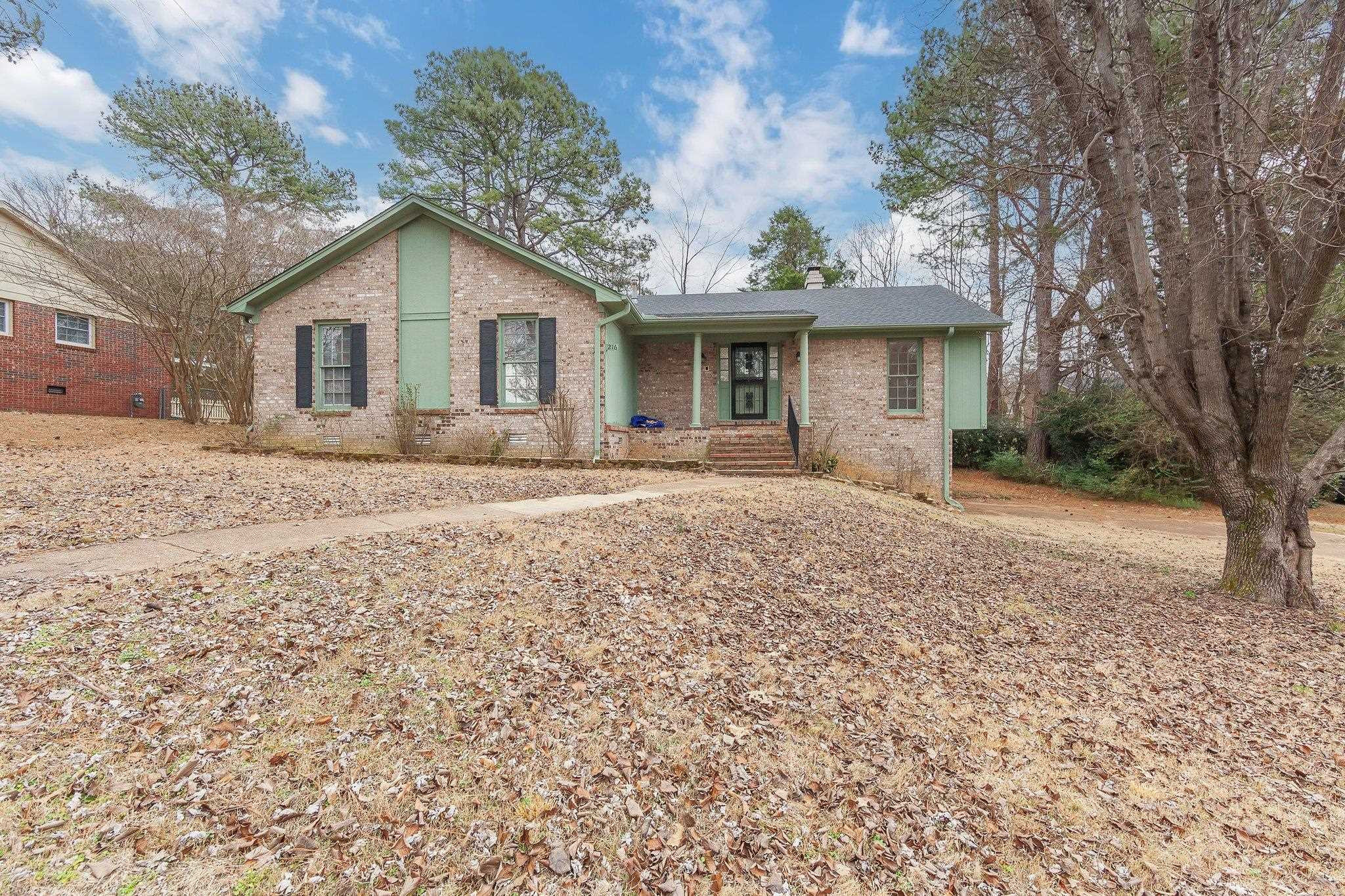 216 Hermitage Place