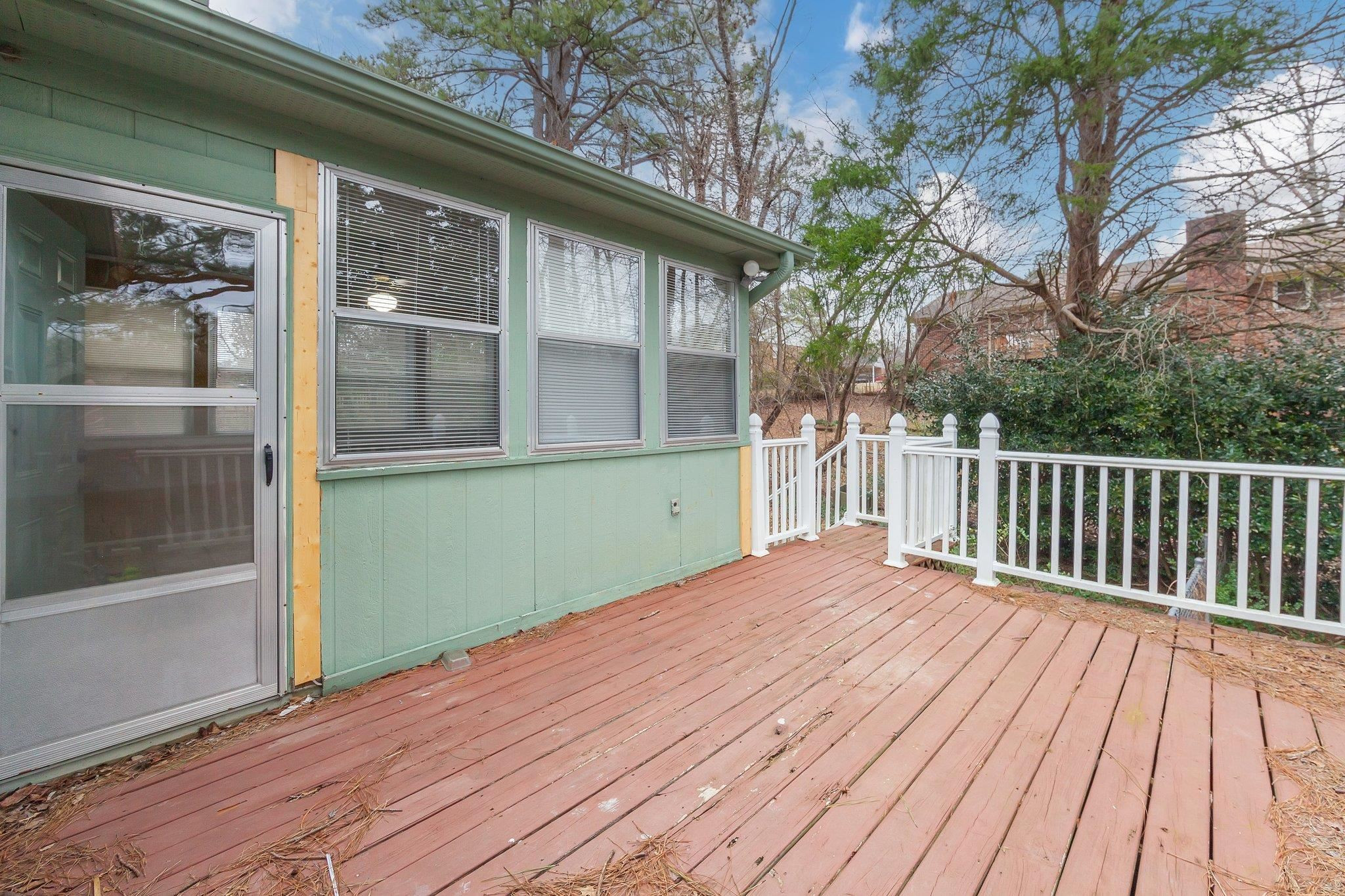 216 Hermitage Place