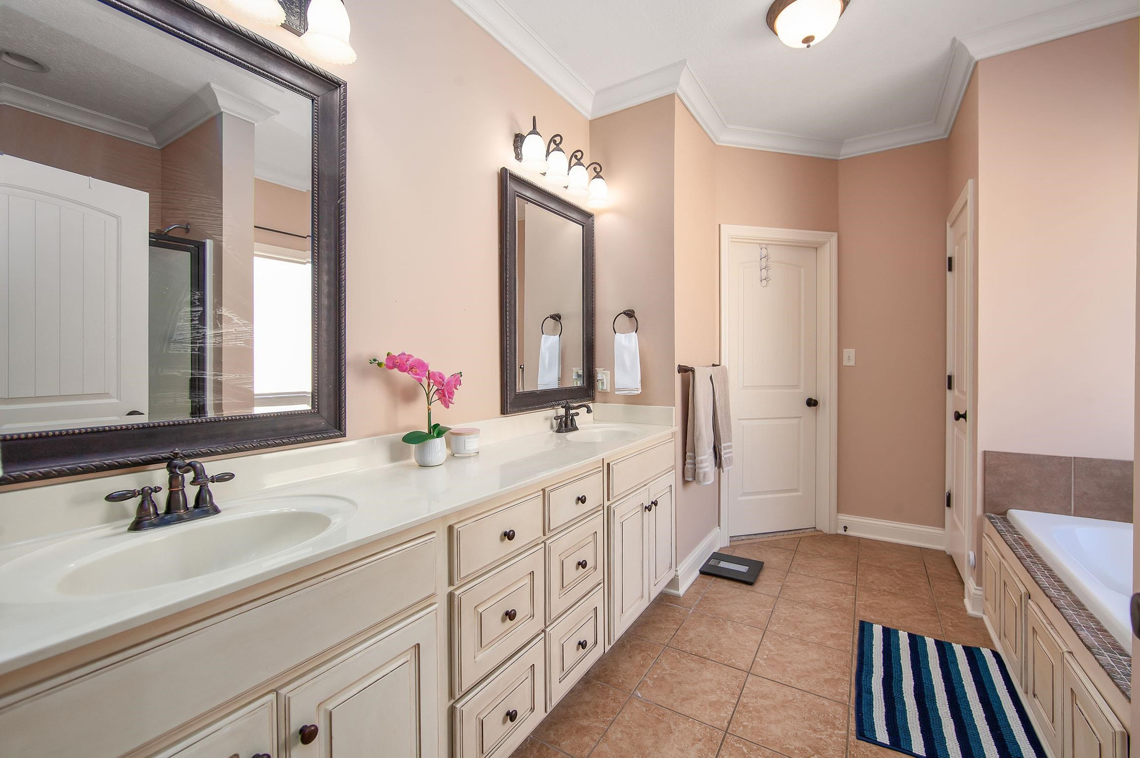 40 Woodshire Cove