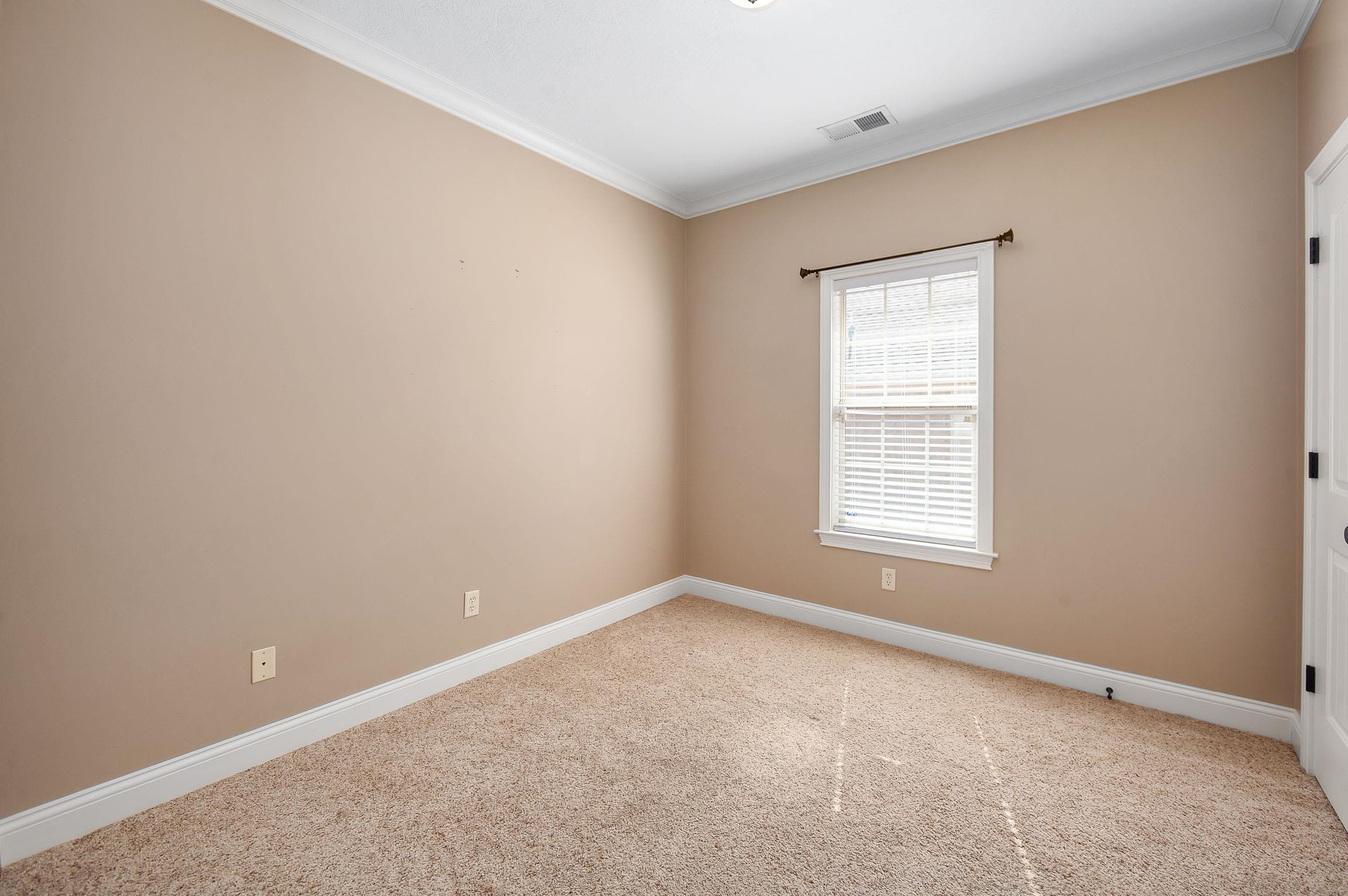 40 Woodshire Cove