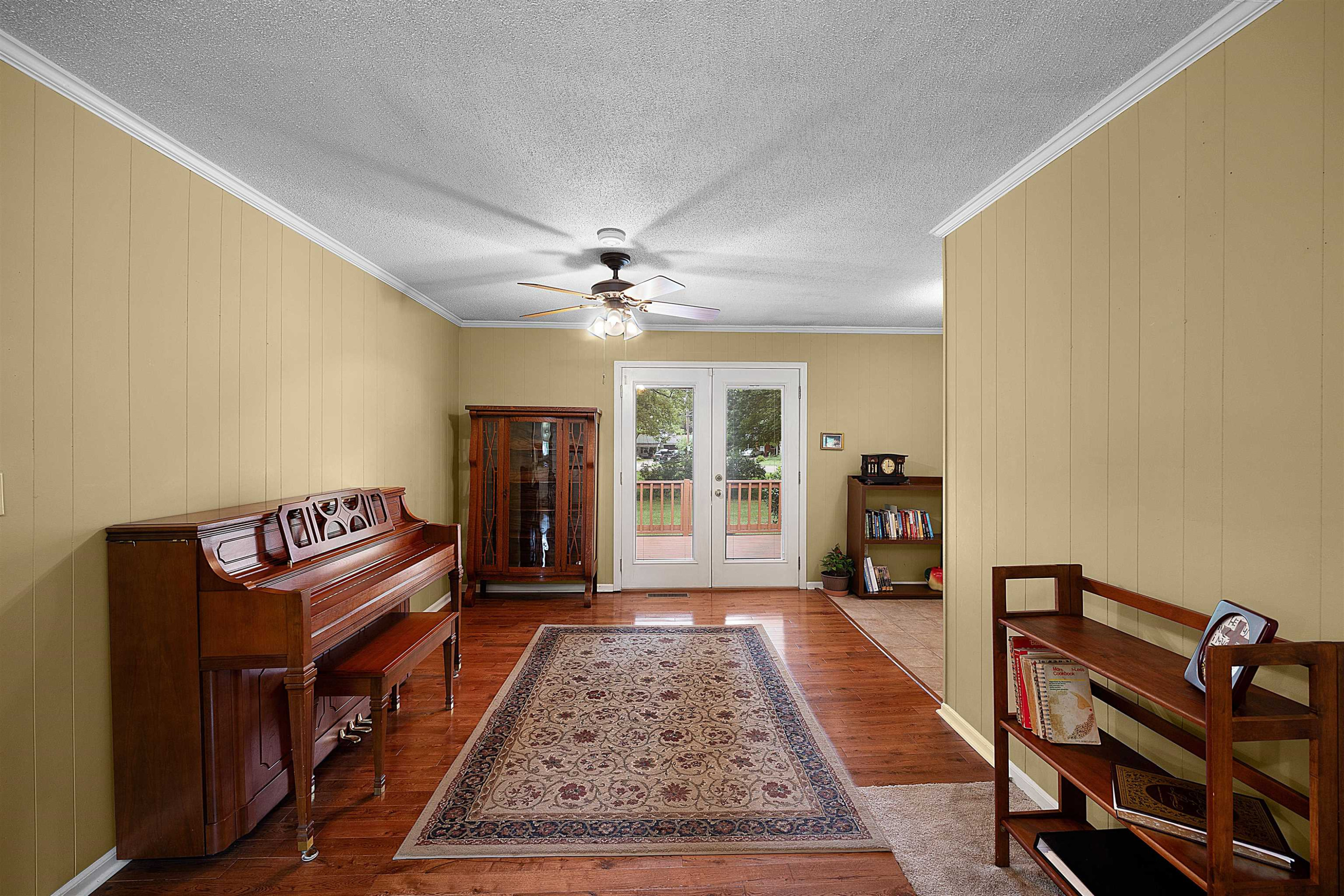 85 Twin Oaks Place