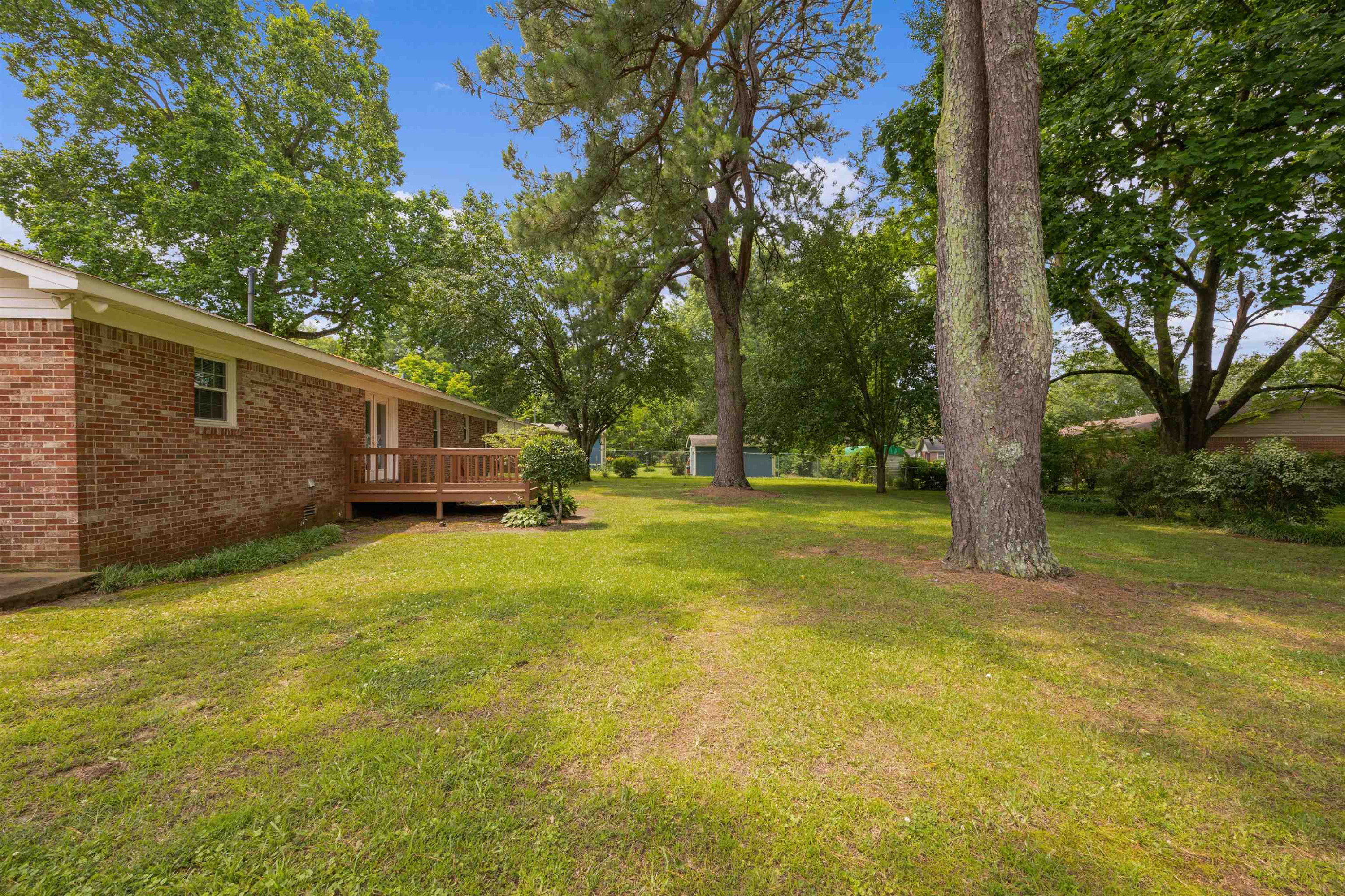 85 Twin Oaks Place