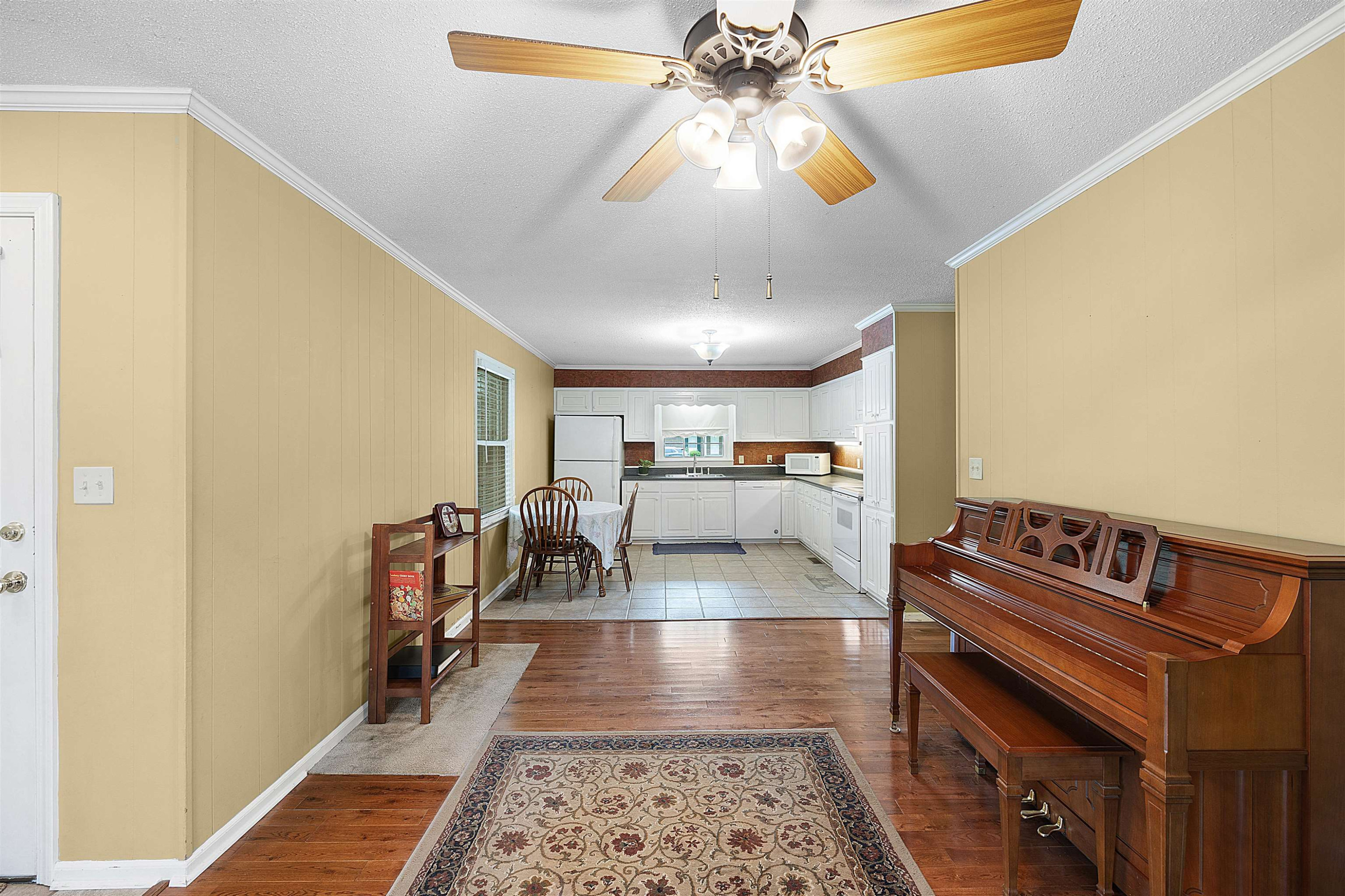 85 Twin Oaks Place
